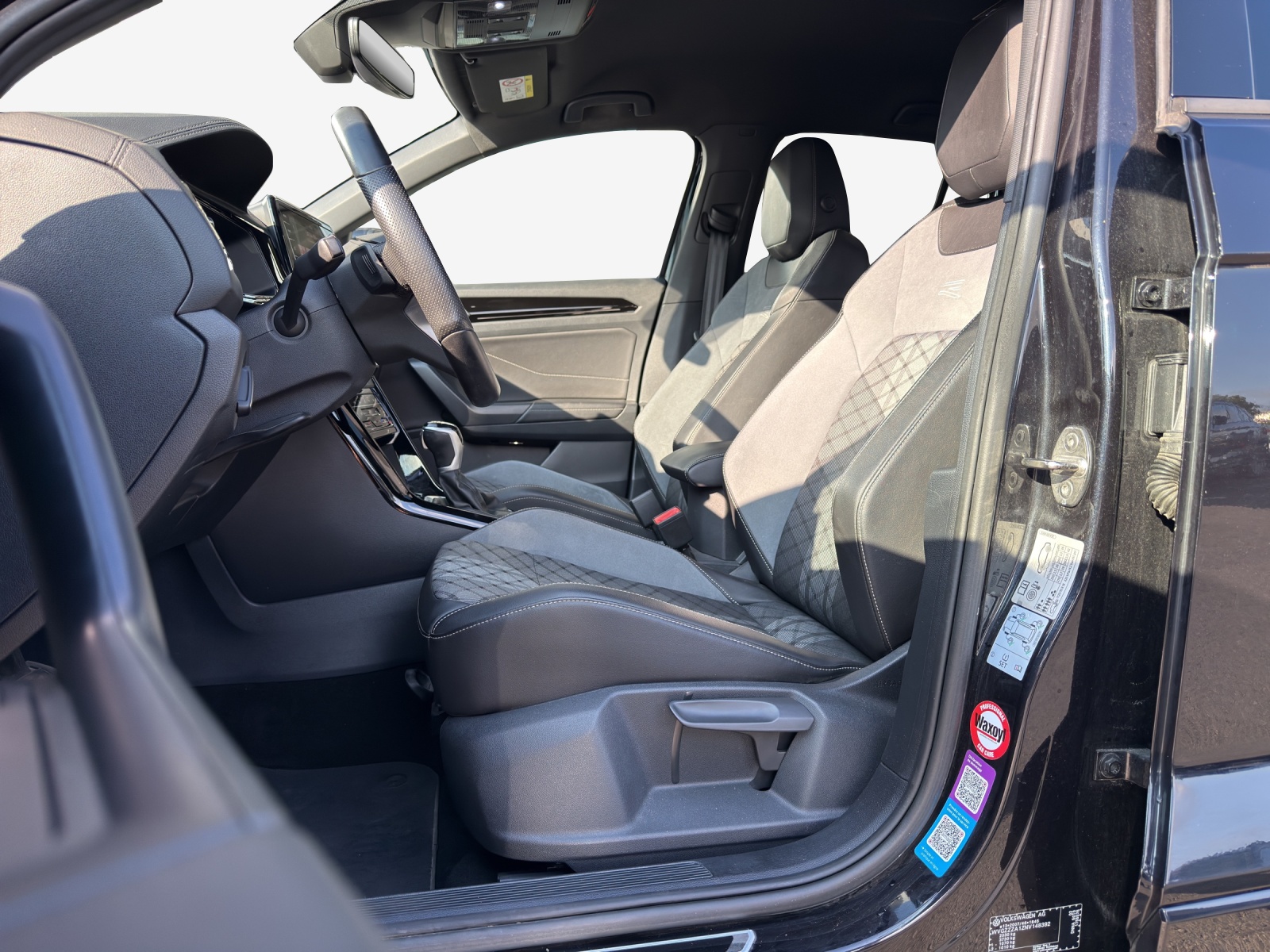 VW T-Roc 2.0 TSI R-Line DSG 4Motion-image-7