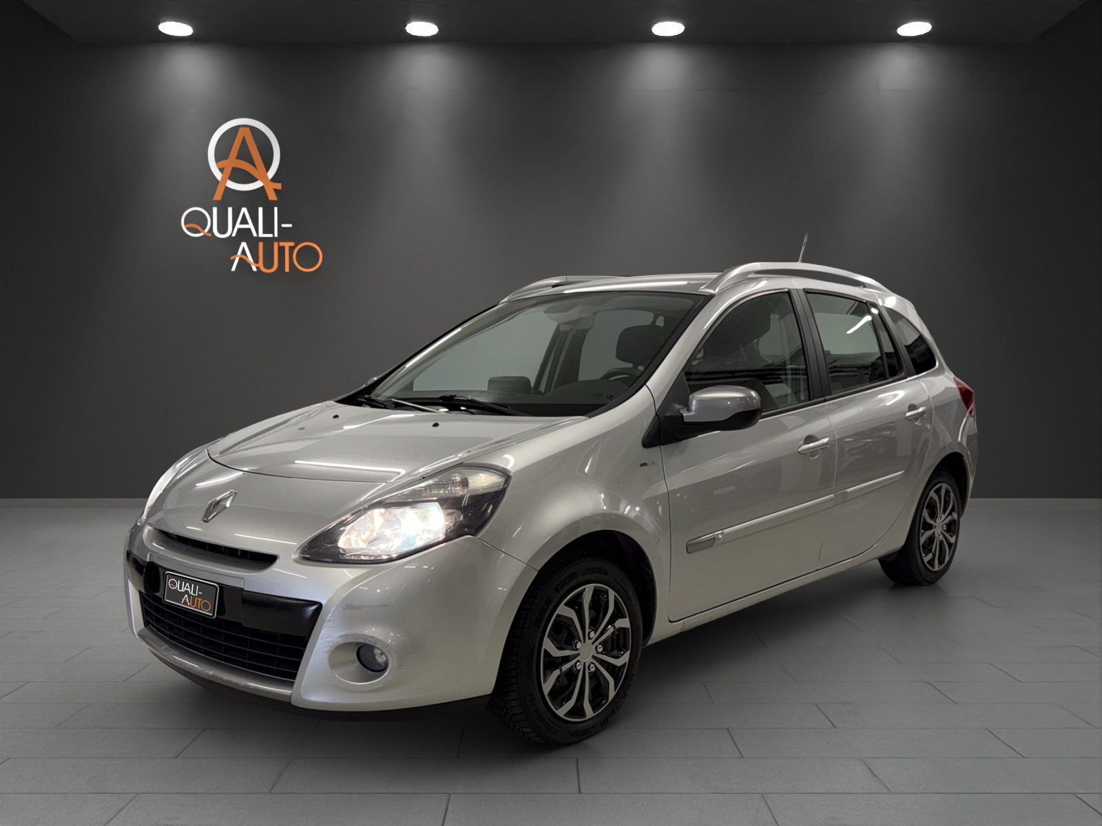 RENAULT Clio Grandtour 1.6 16V Night&Day Automatic-image-2