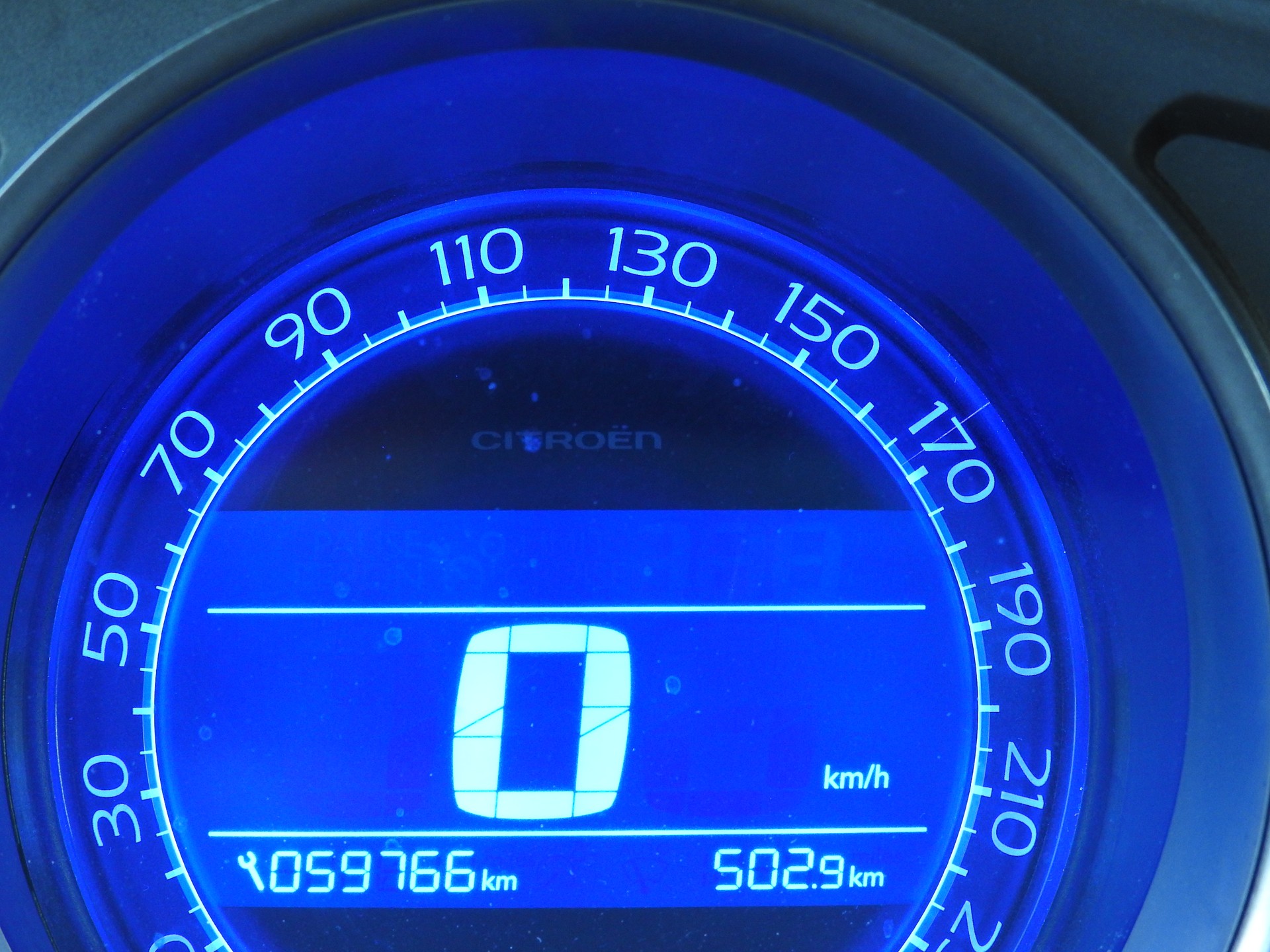 CITROEN Berline 1.6 e-HDi SST Exklusive-image-22