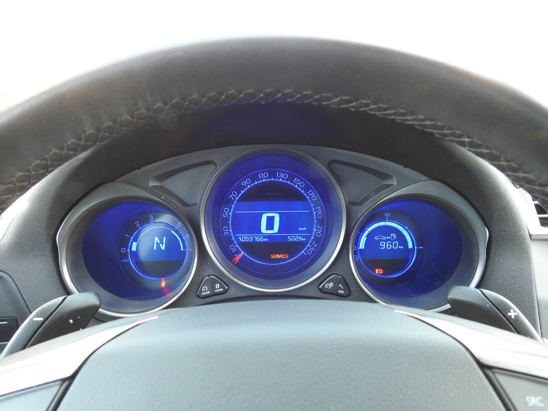CITROEN Berline 1.6 e-HDi SST Exklusive-image-25