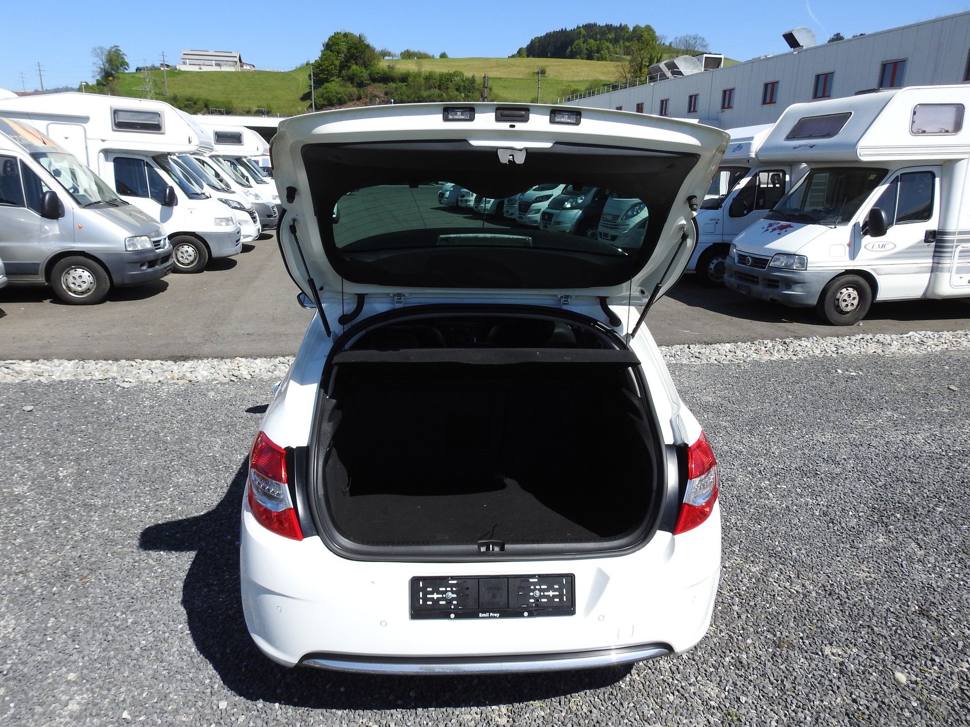 CITROEN Berline 1.6 e-HDi SST Exklusive-image-11