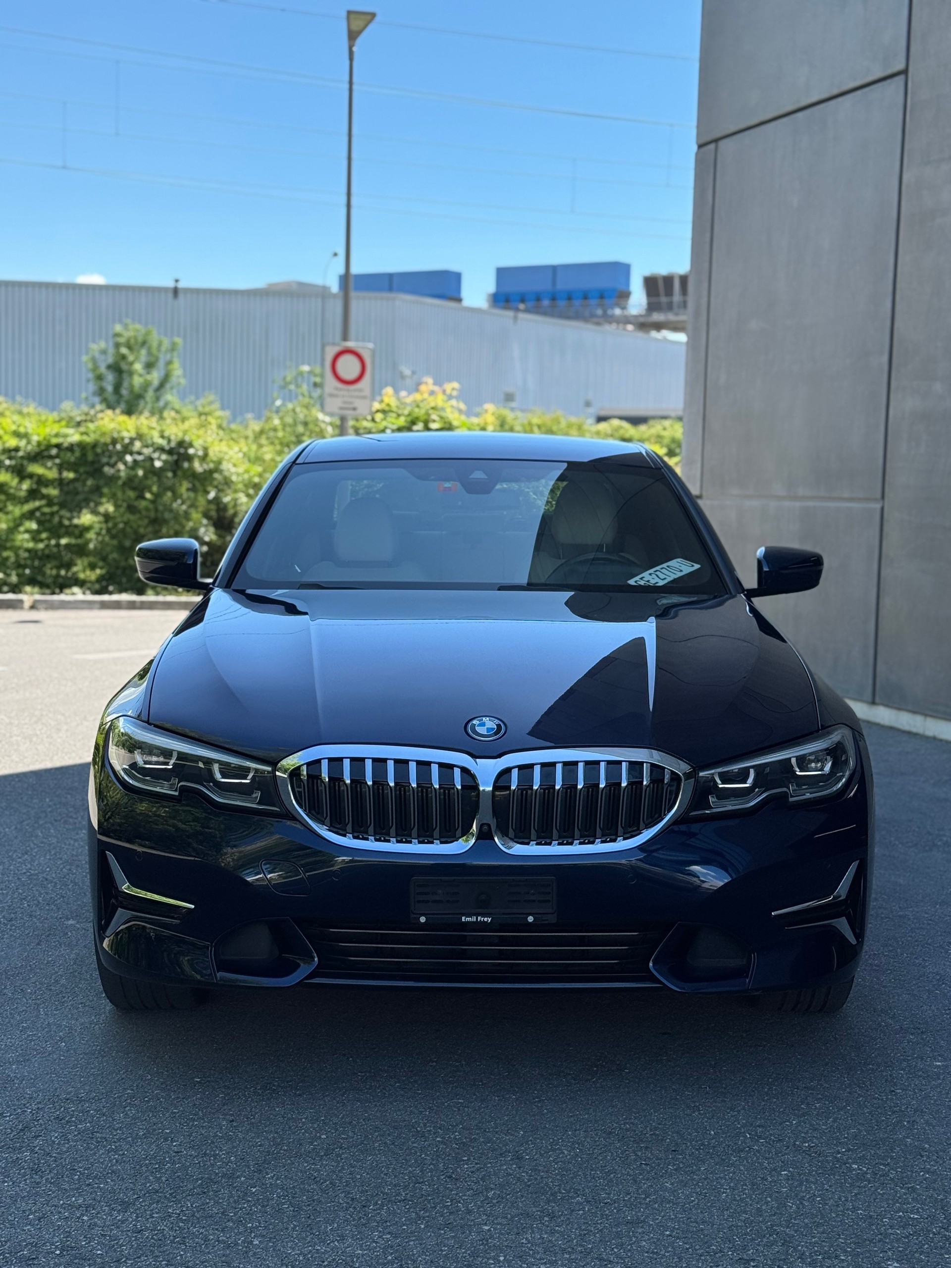 BMW 330e xDrive Sport Line Steptronic-image-1