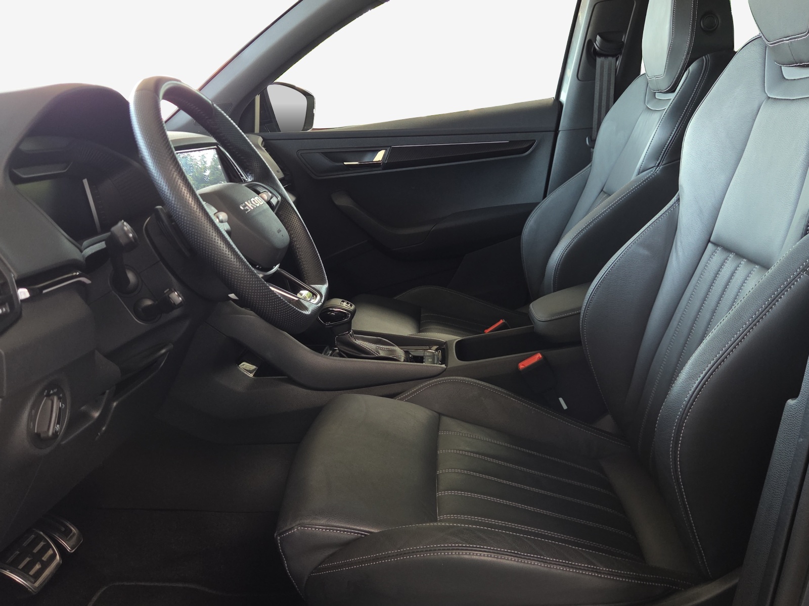 SKODA Karoq 2.0 TSI SportLine 4x4 DSG-image-7