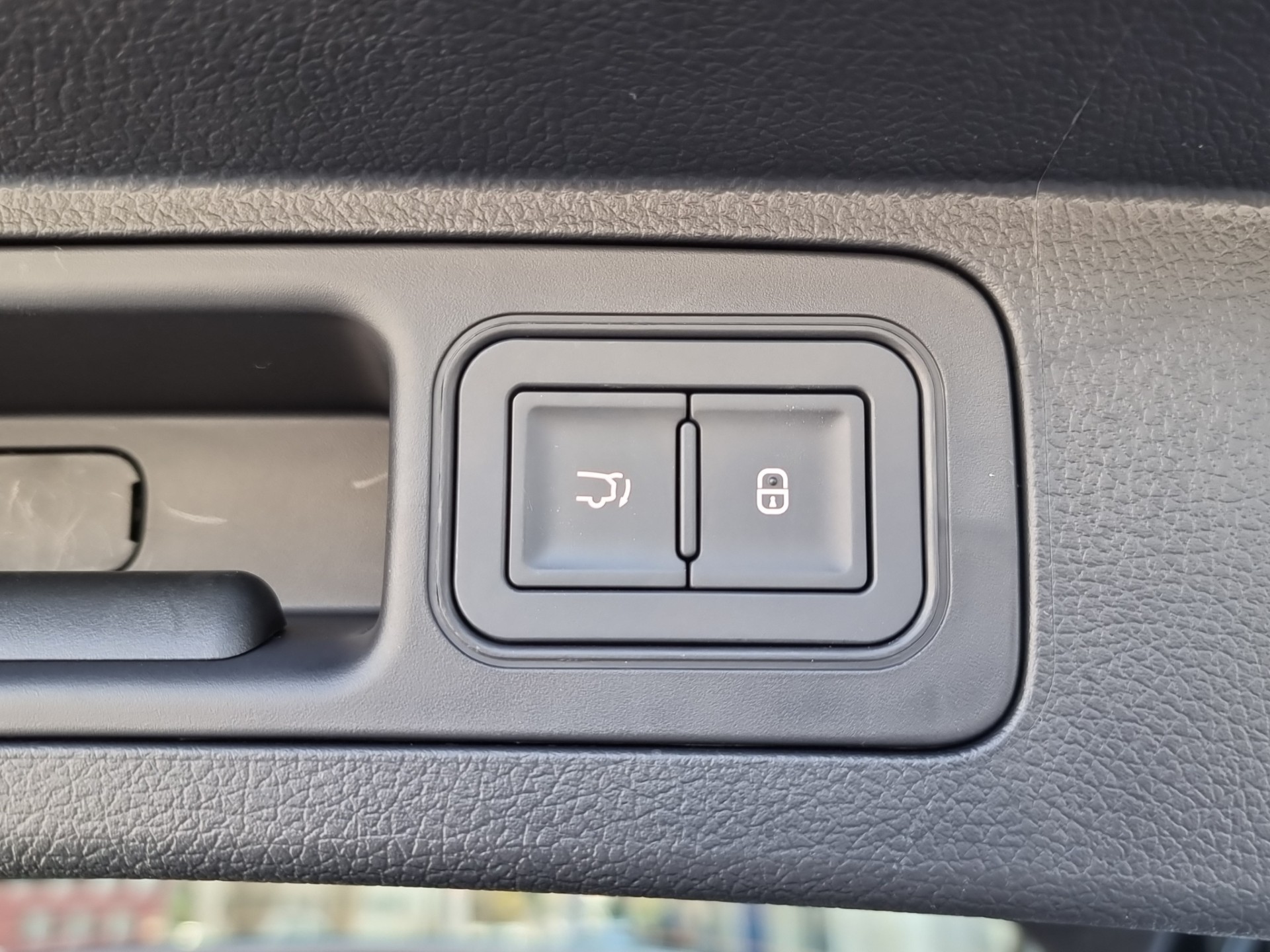 BYD Seal U DM-i Design AWD-image-16