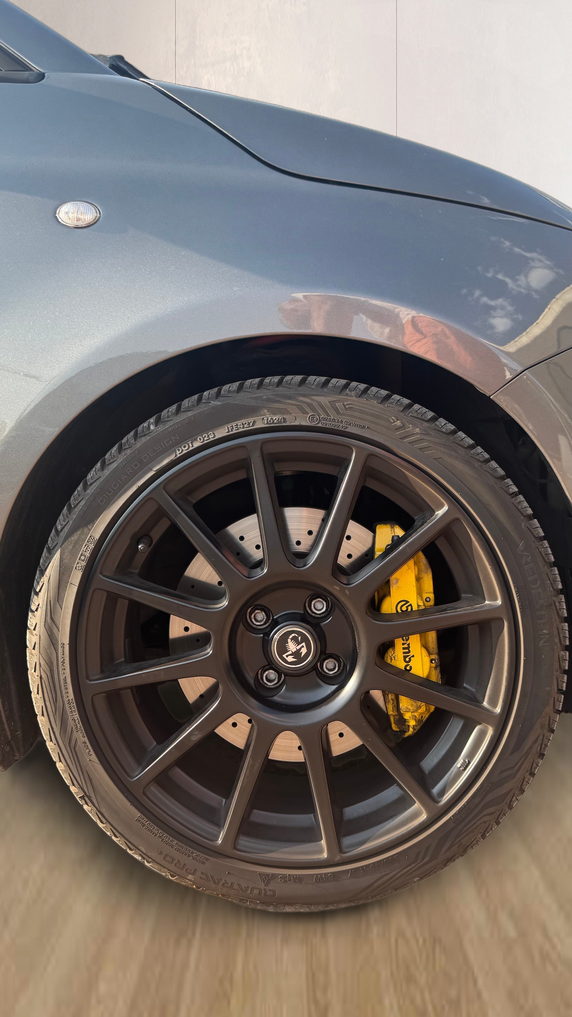FIAT 695 1.4 16V Turbo Abarth 695 Competizione Dualogic-image-6