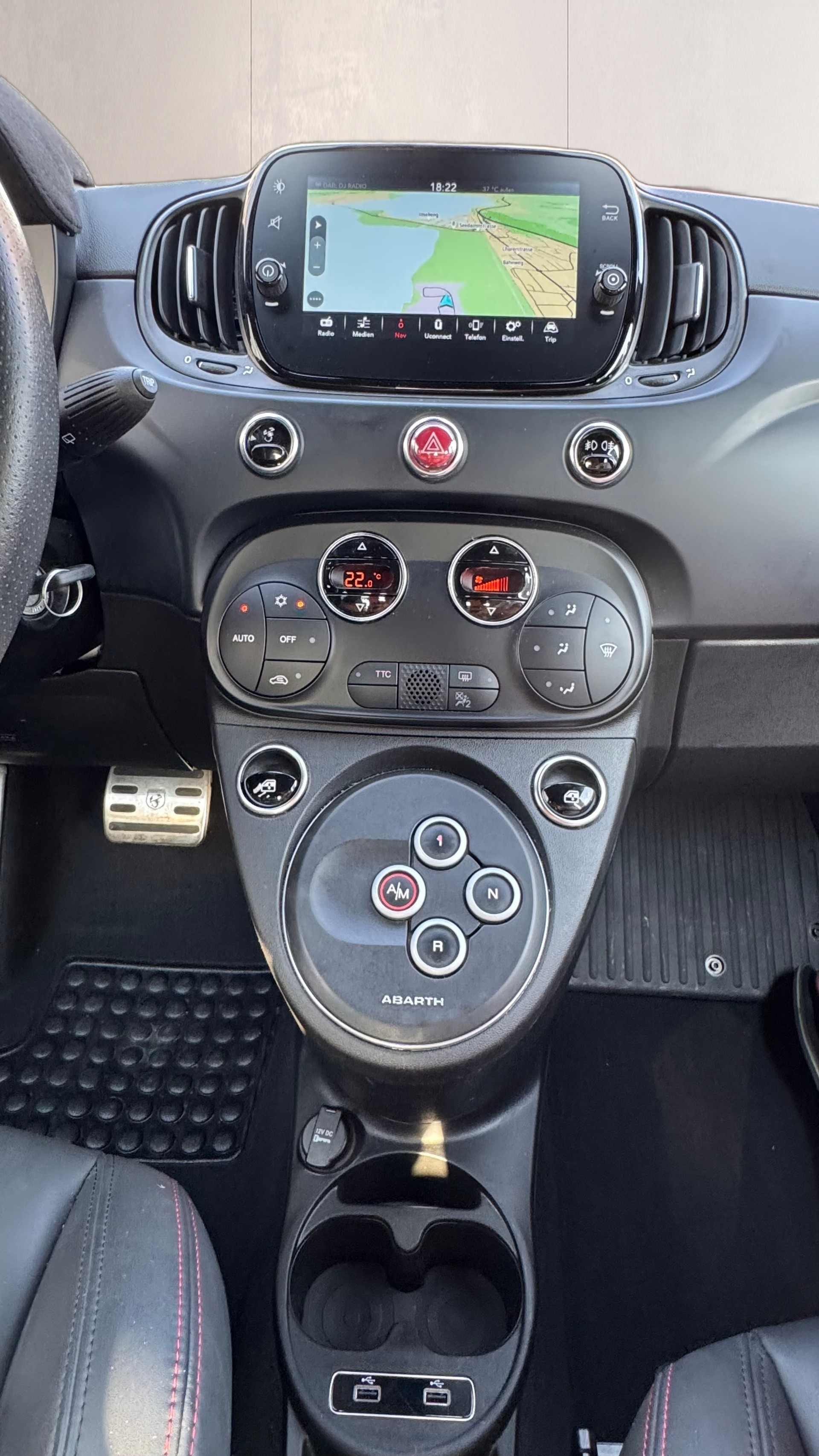 FIAT 695 1.4 16V Turbo Abarth 695 Competizione Dualogic-image-22