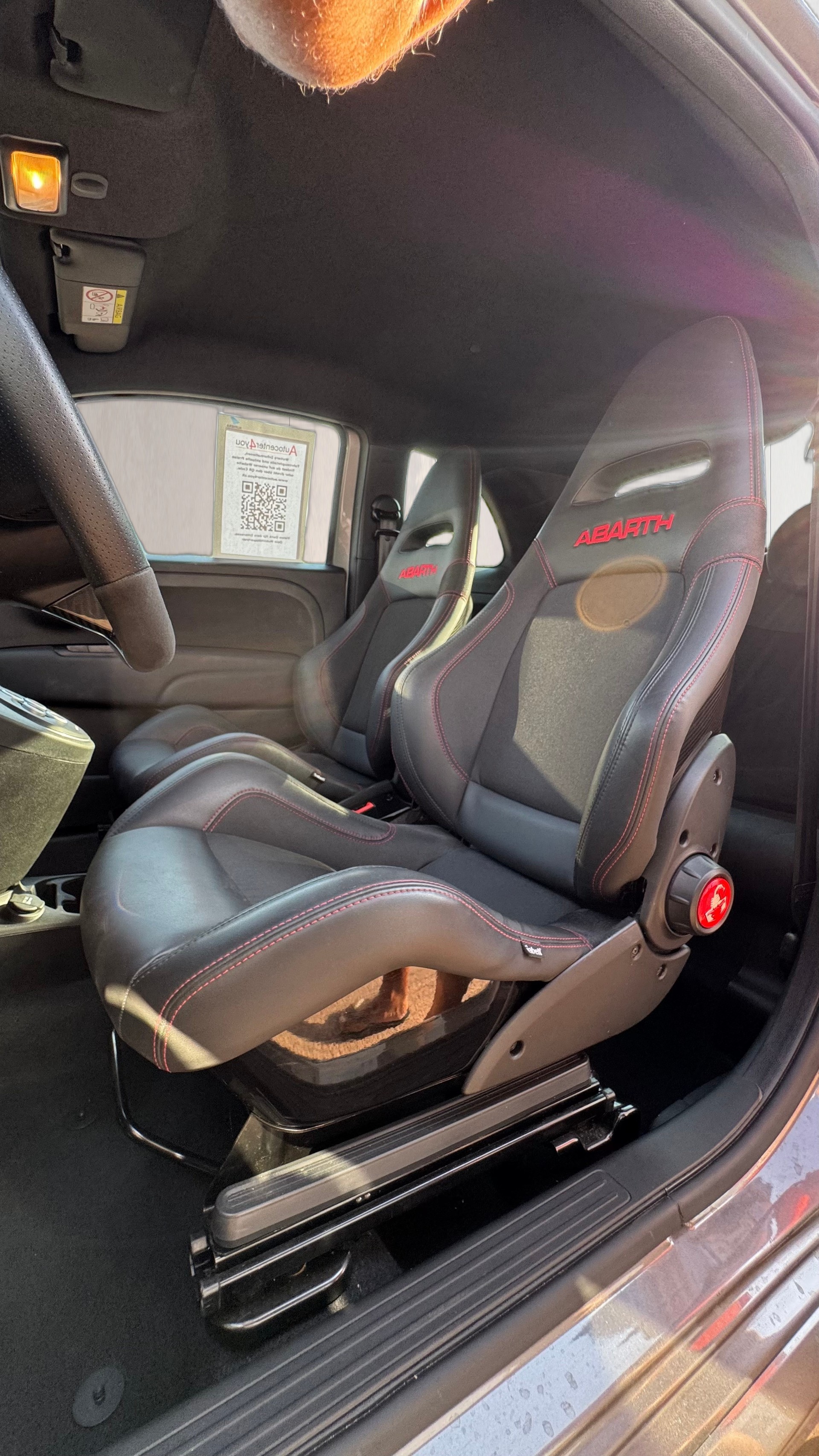 FIAT 695 1.4 16V Turbo Abarth 695 Competizione Dualogic-image-17