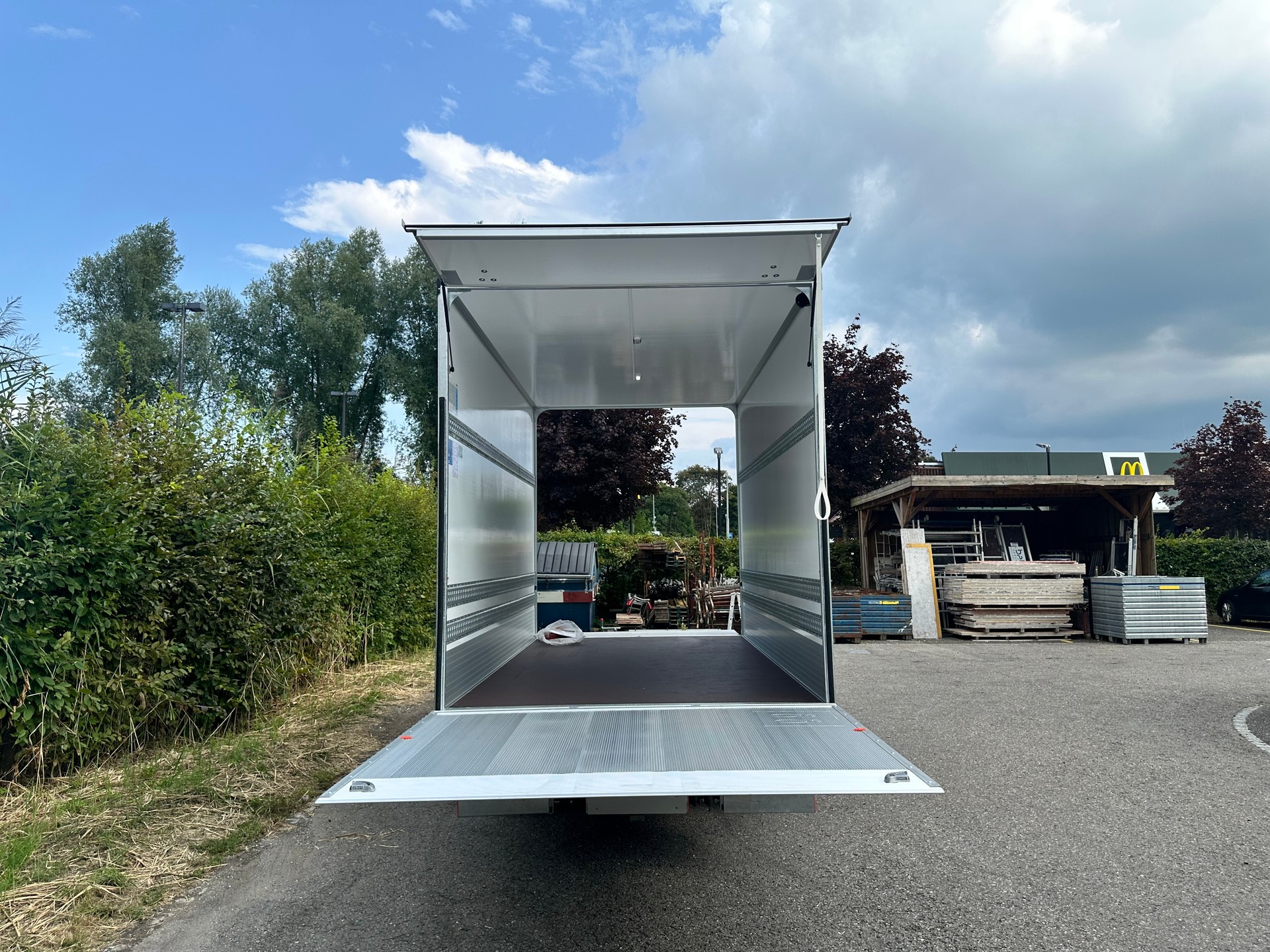 HUMBAUR HK 354222 RZD Hebebühneanhänger-image-14