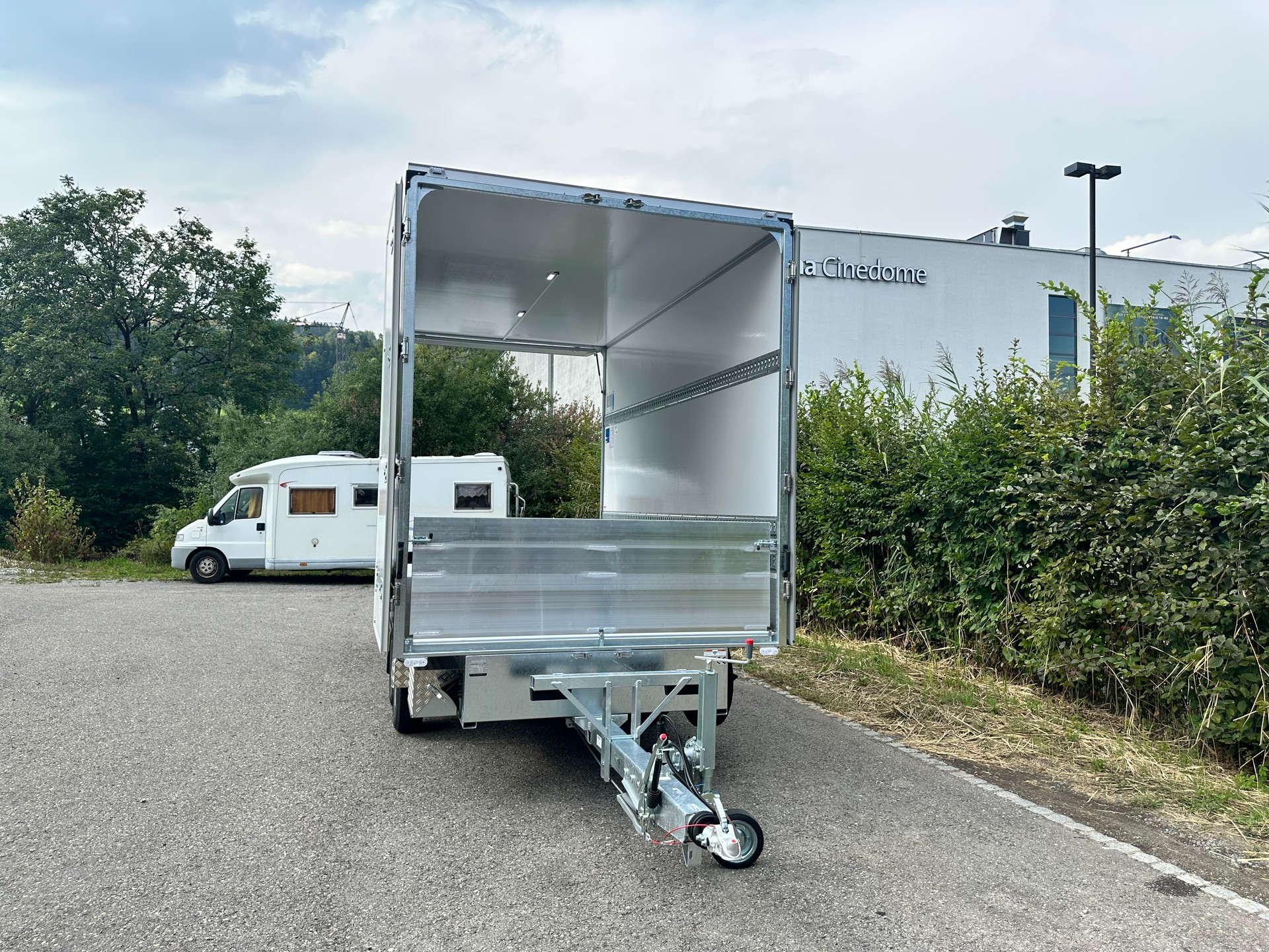 HUMBAUR HK 354222 RZD Hebebühneanhänger-image-9