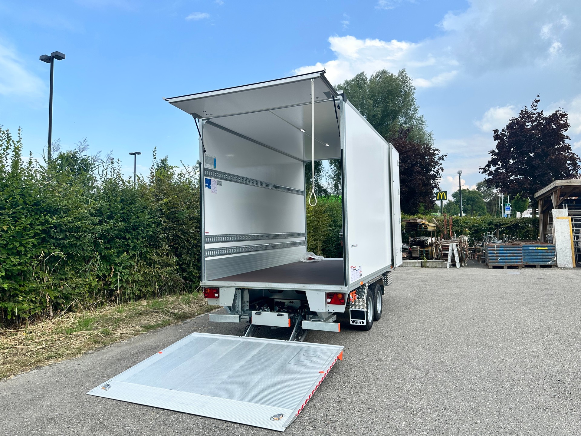 HUMBAUR HK 354222 RZD Hebebühneanhänger-image-19