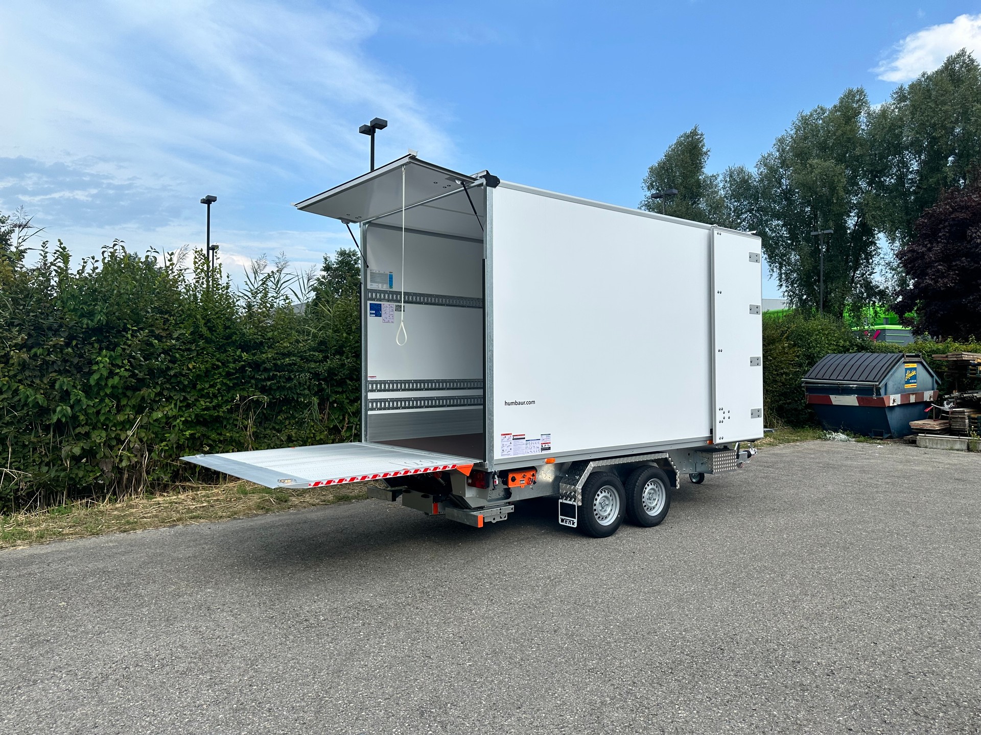 HUMBAUR HK 354222 RZD Hebebühneanhänger