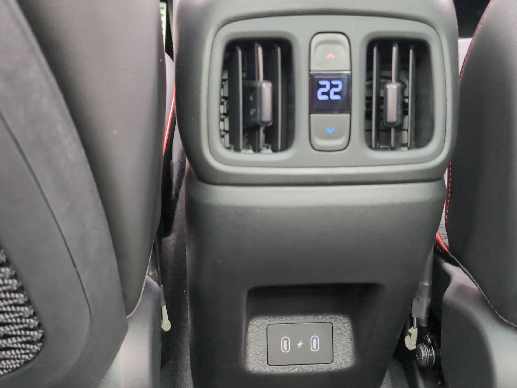 HYUNDAI TUCSON 1.6 T-GDi Hybrid N-Line 4WD-image-17