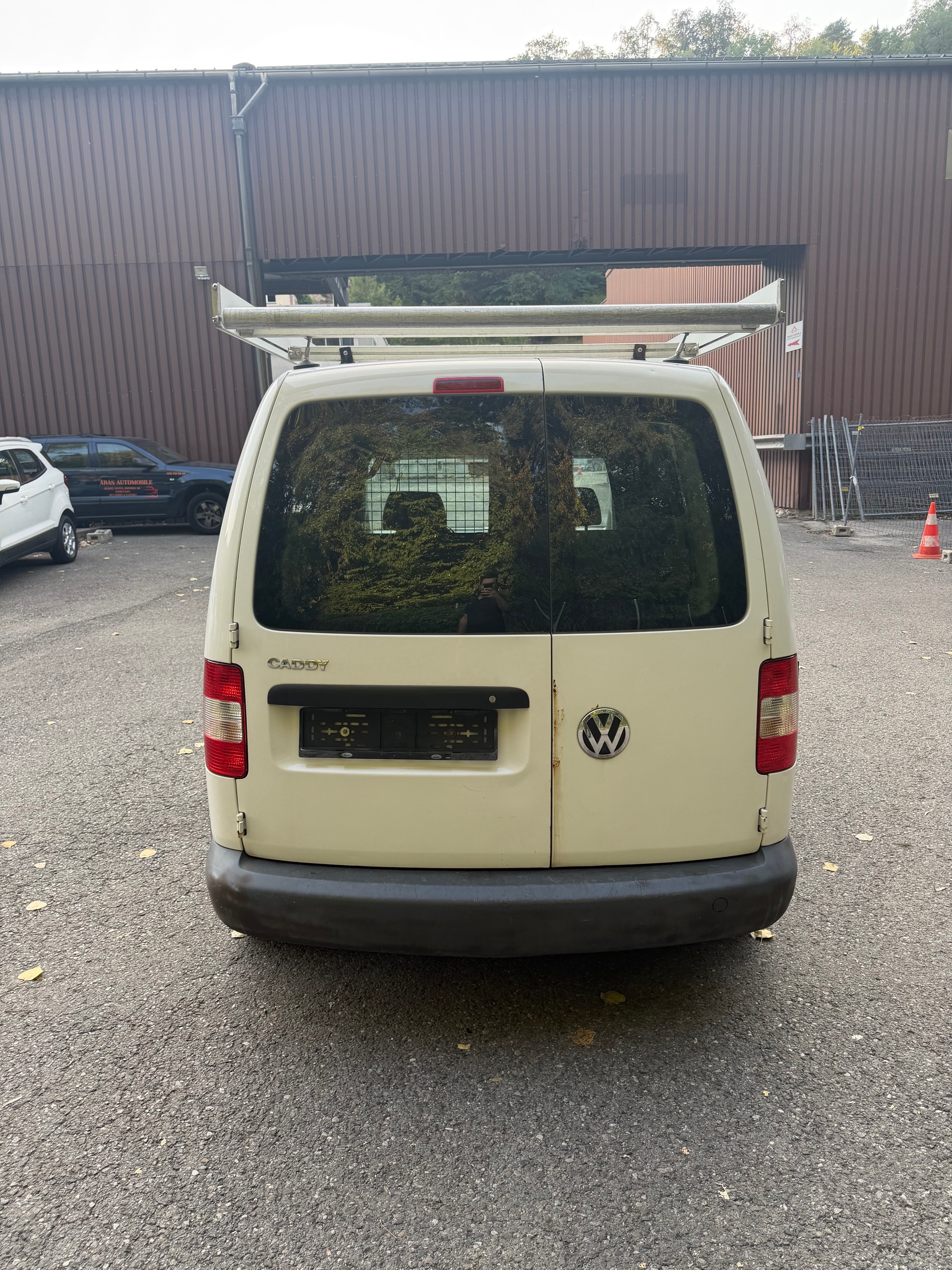VW Caddy 2.0SDI-image-6