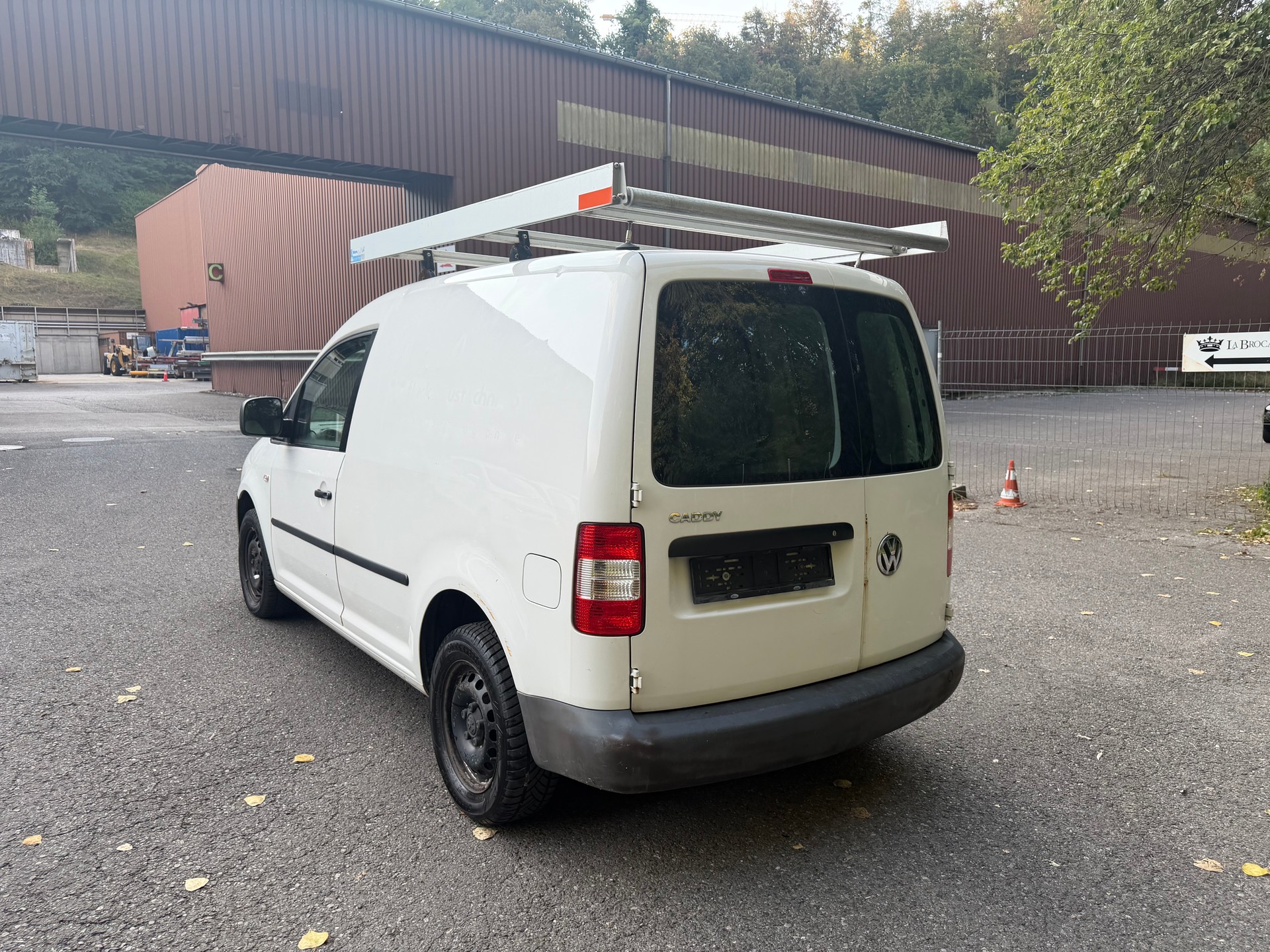 VW Caddy 2.0SDI-image-5