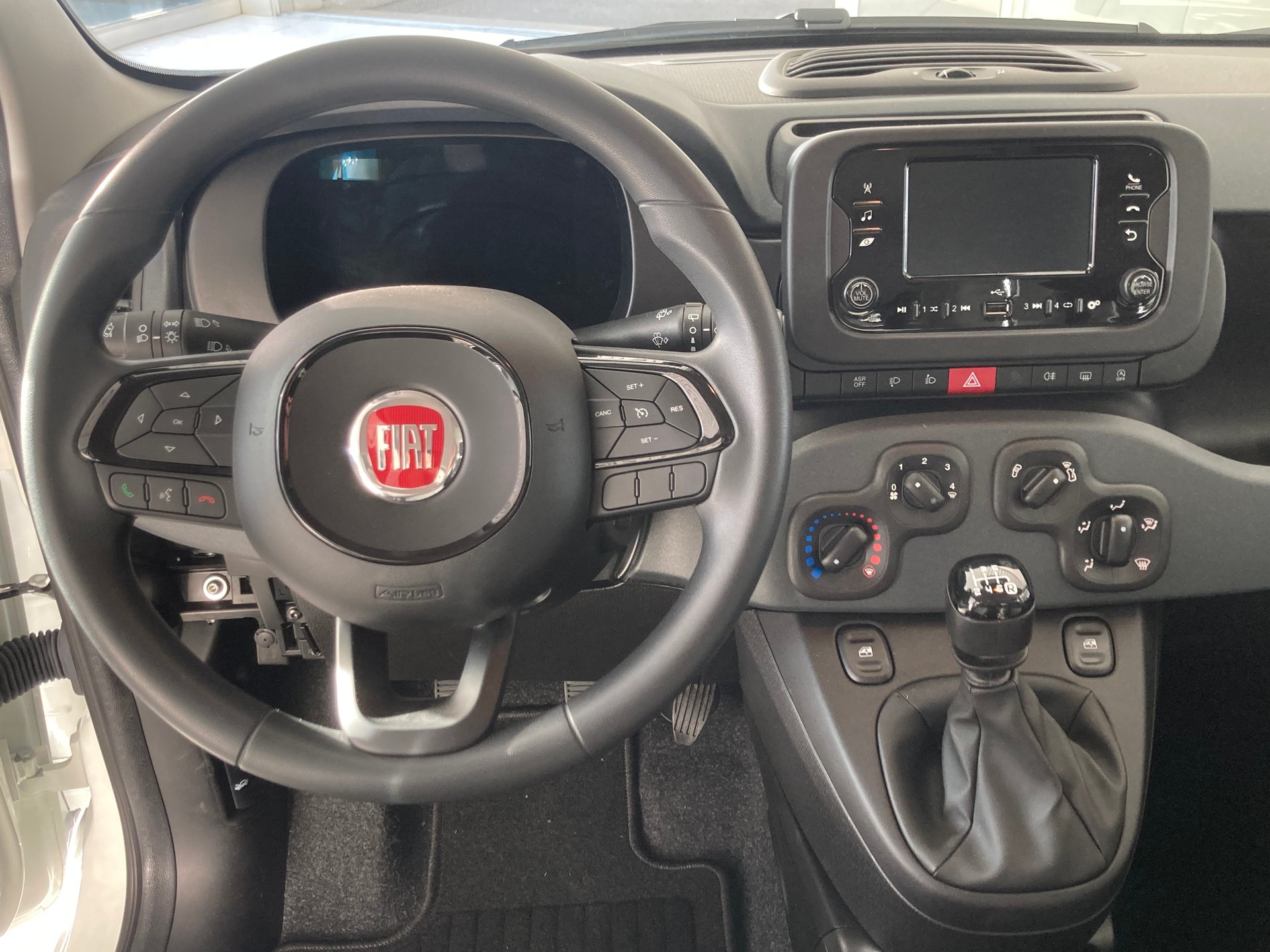 FIAT Panda 1.0 MHEV City Life-image-7