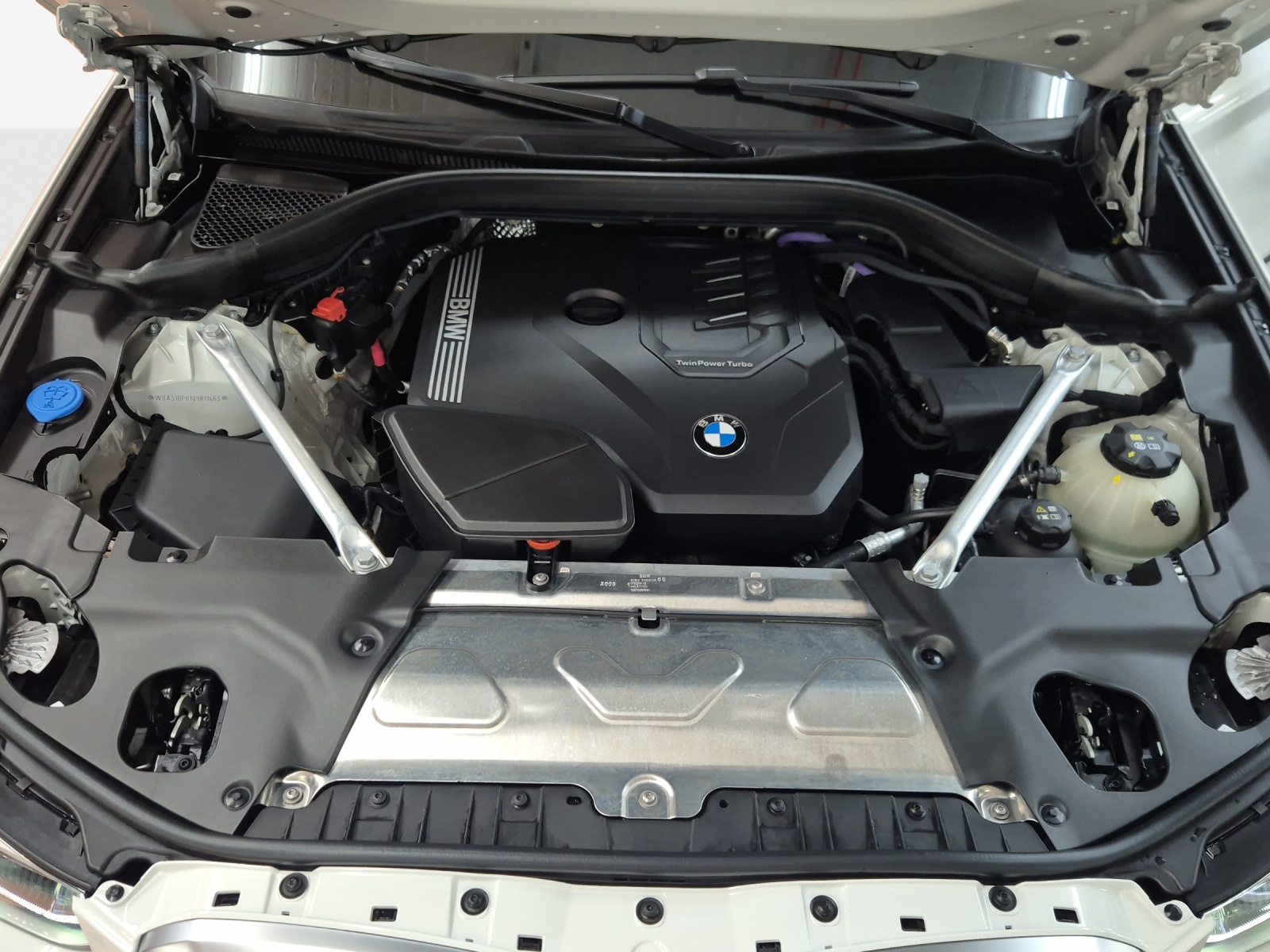 BMW X3 xDrive 30i Individual Steptronic-image-15