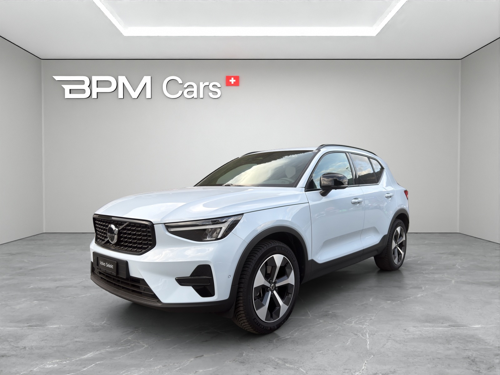Photo VOLVO XC40 XC40 2.0 B3 MH Plus Dark