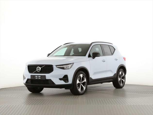 VOLVO XC40 2.0 B3 MH Plus Dark-image-0