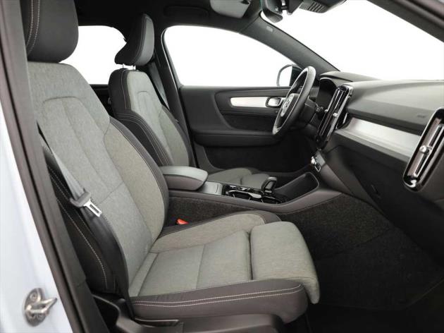 Image VOLVO XC40 XC40 2.0 B3 MH Plus Dark