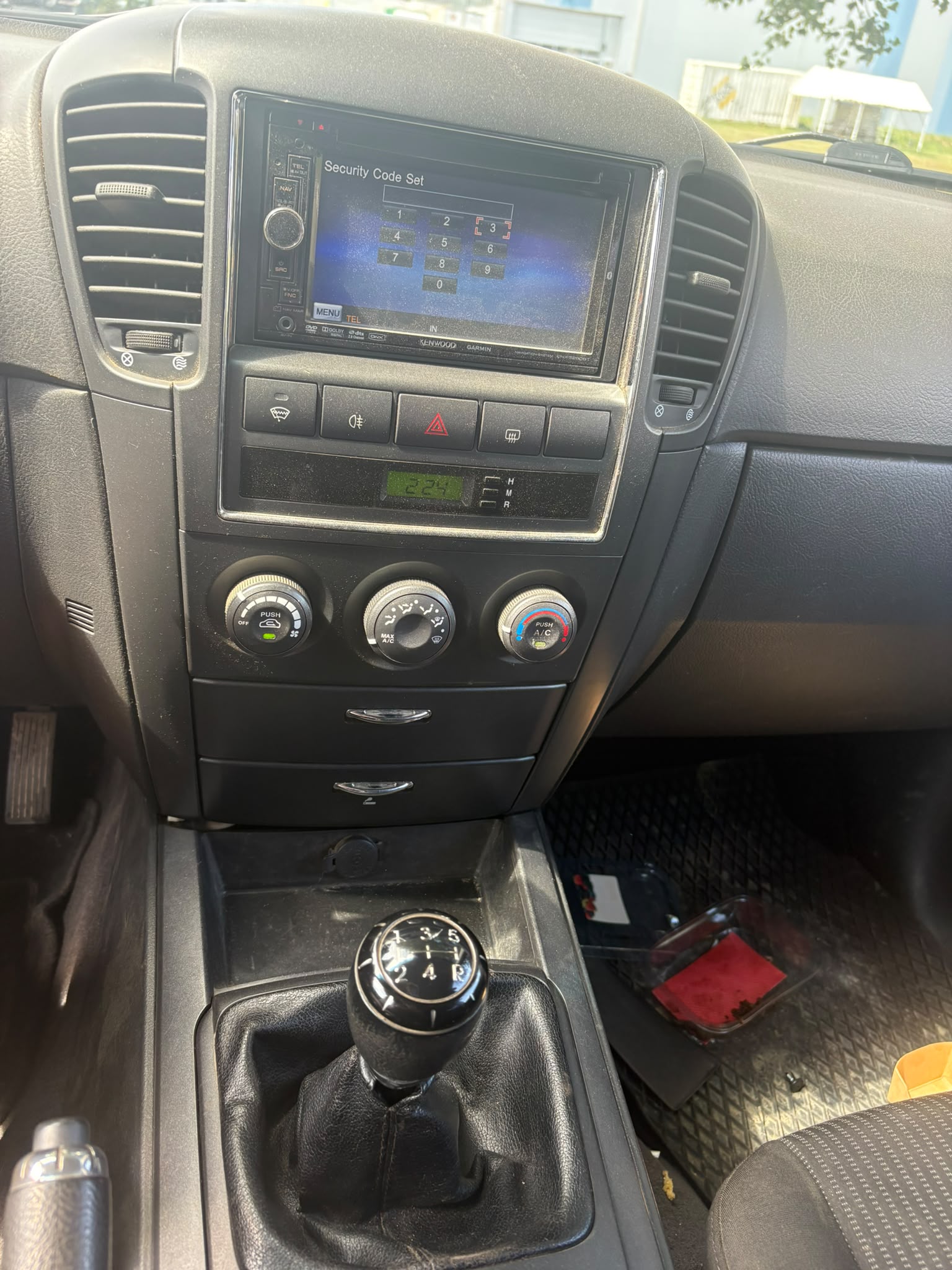 KIA Sorento 2.5 CRDI Family-image-6