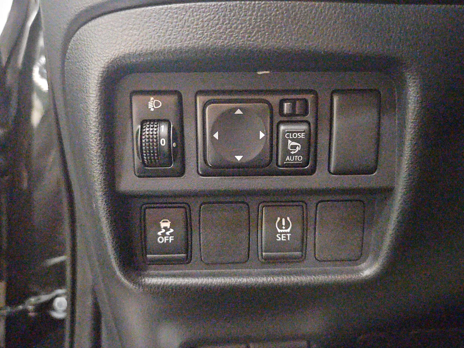 NISSAN Juke 1.6 N-Connecta Xtronic M-CVT-image-18