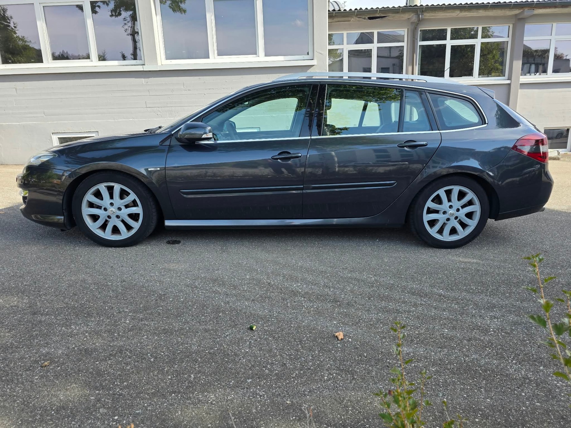 RENAULT LAGUNA-image-13