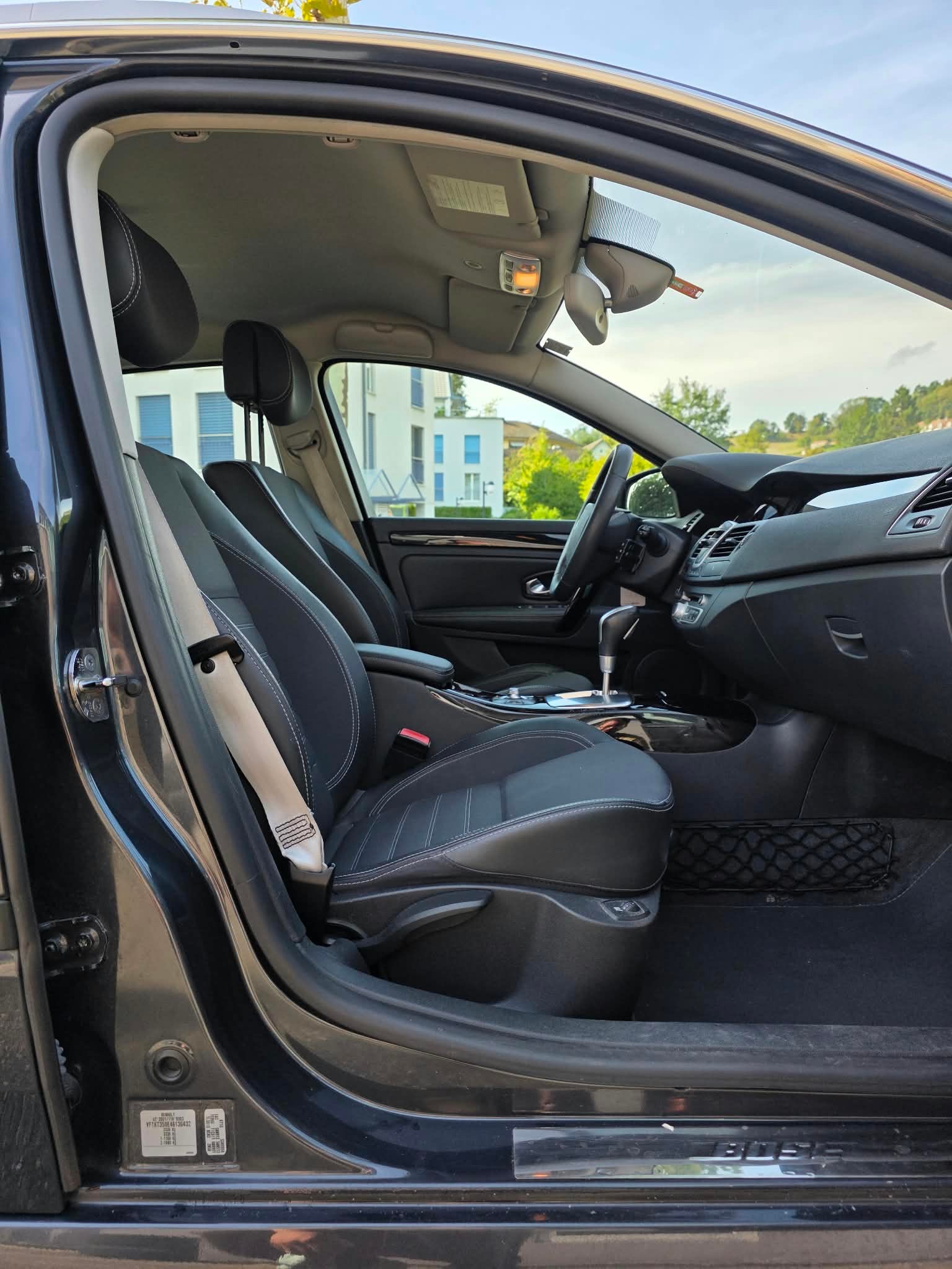 RENAULT LAGUNA-image-8