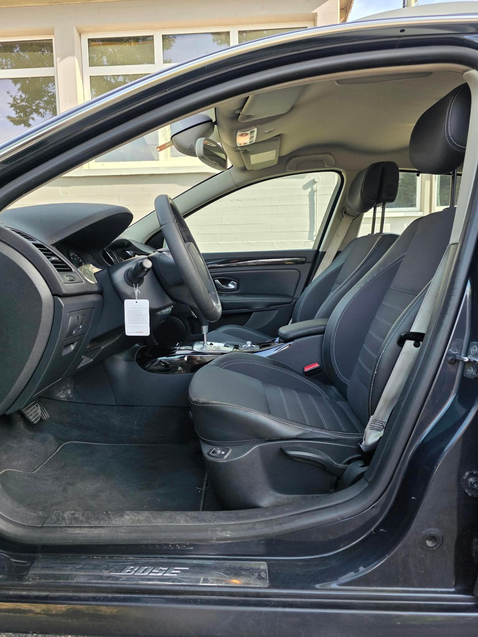 RENAULT LAGUNA-image-7