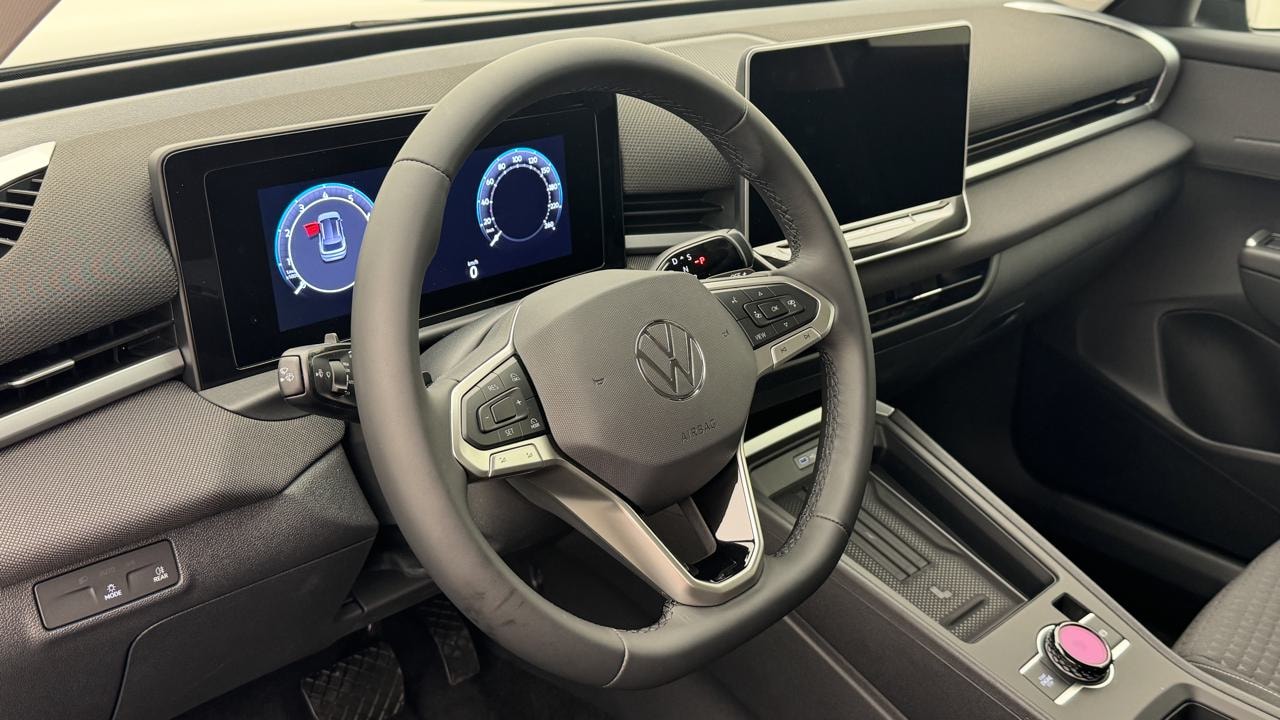 VW T-Roc 1.5 eTSI mHEV Life DSG-image-6