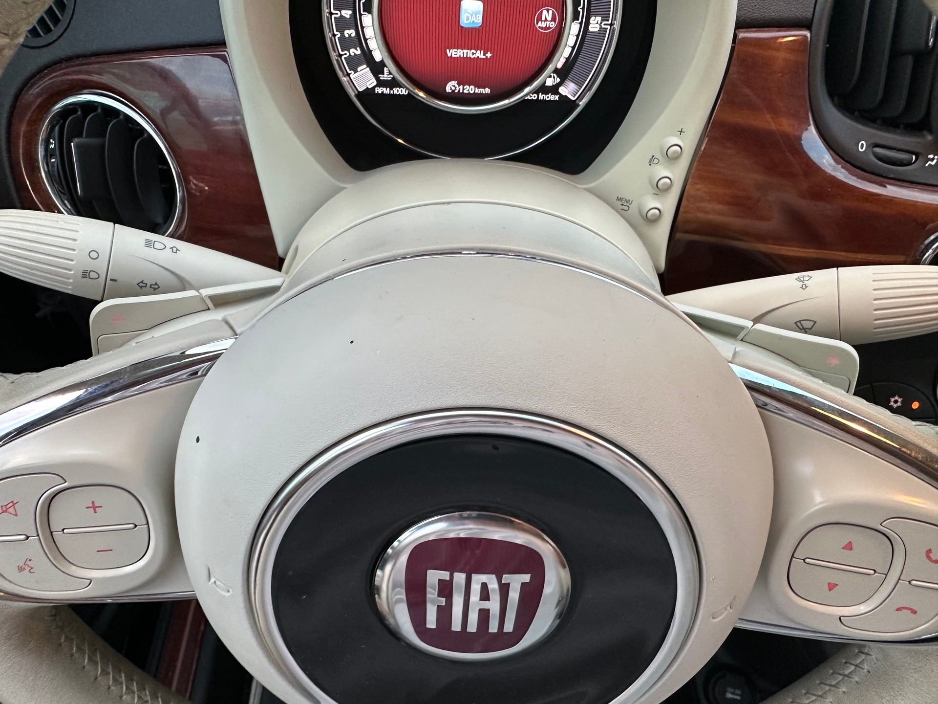 FIAT 500C 0.9 Twinair Riva Dualogic-image-25
