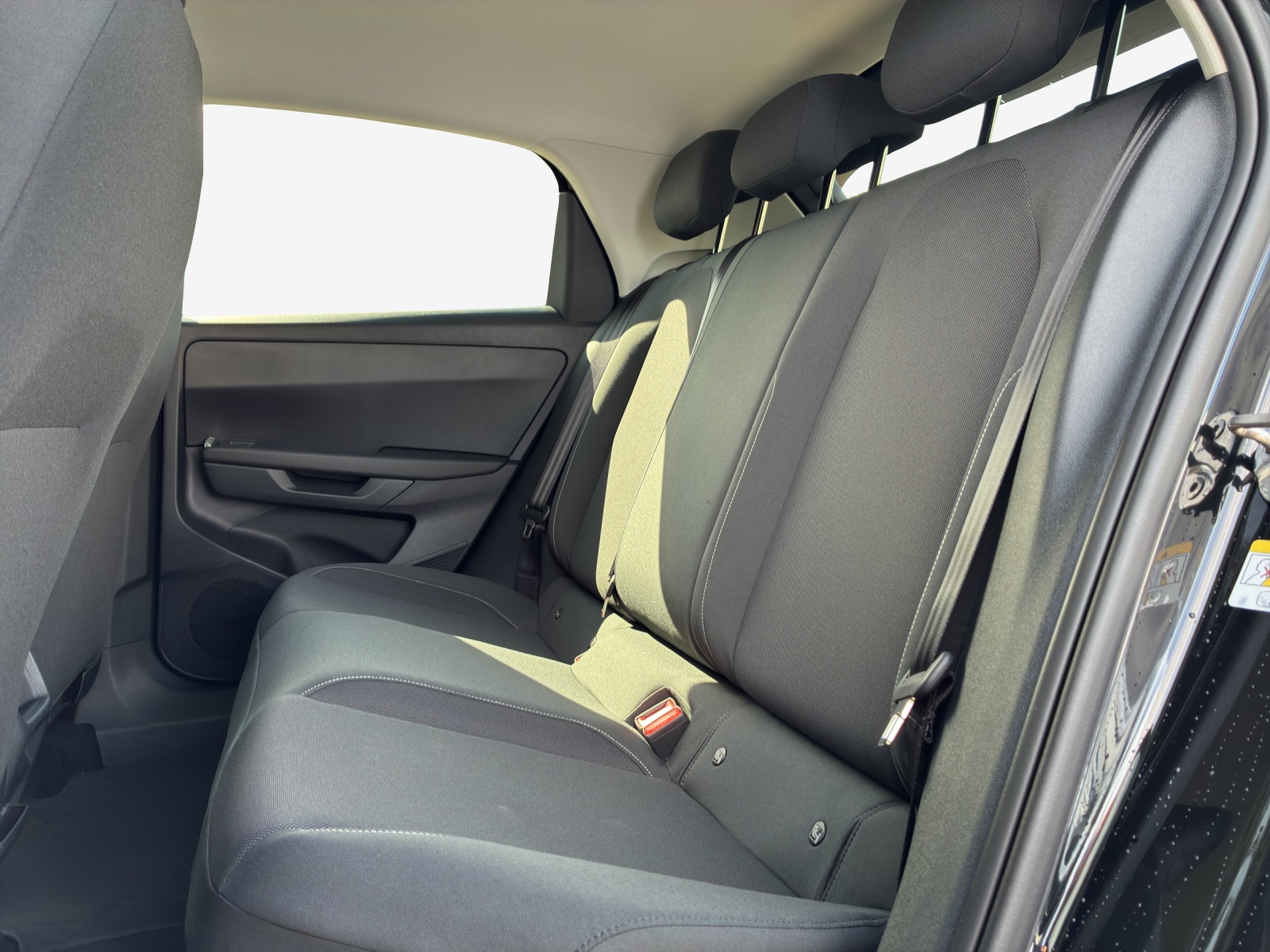 VW ID.Polo 52 kWh Life Edition One-image-11