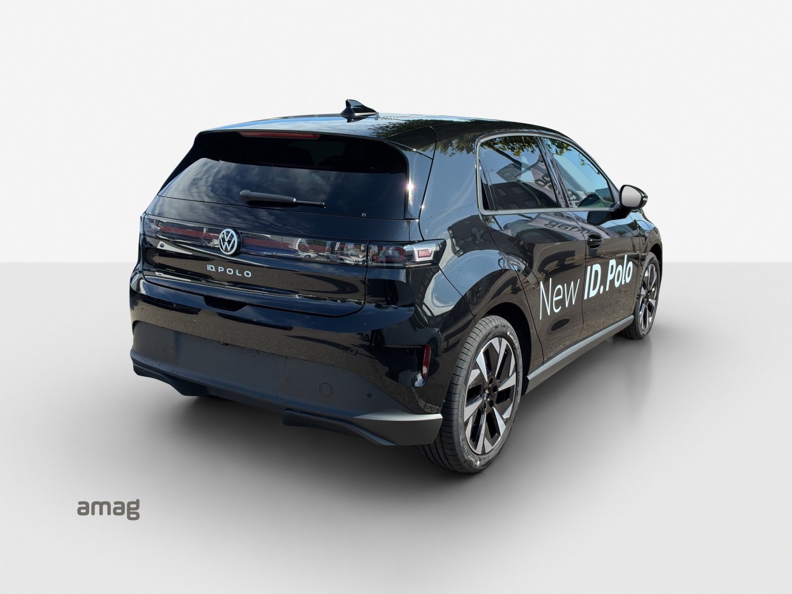 VW ID.Polo 52 kWh Life Edition One-image-4