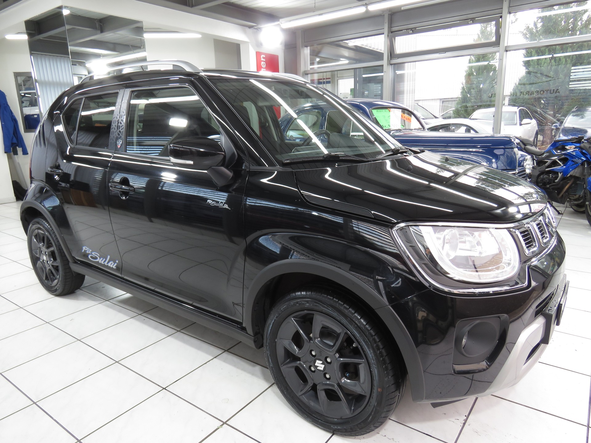SUZUKI Ignis 1.2i Piz Sulai Top Hybrid 4x4-showroom-element-2