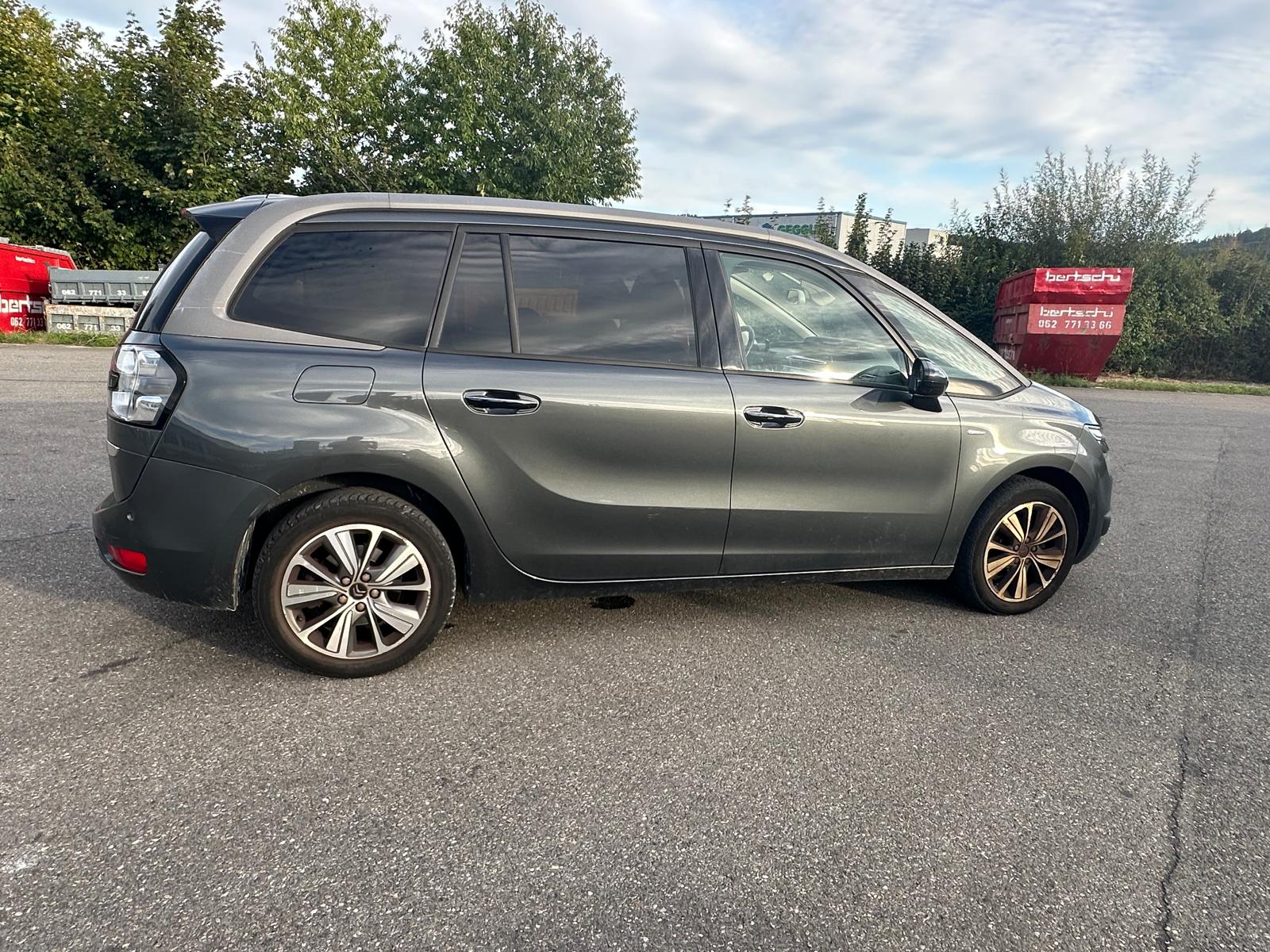 CITROEN Grand C4 Picasso 1.6 e-HDi Exclusive EGS6-image-6