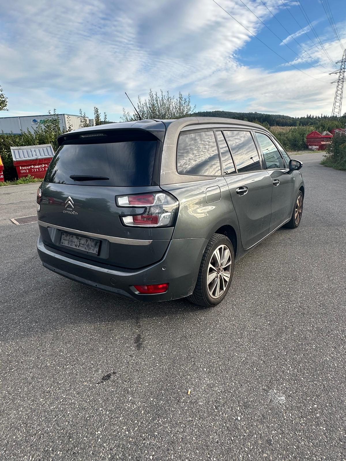 CITROEN Grand C4 Picasso 1.6 e-HDi Exclusive EGS6-image-4