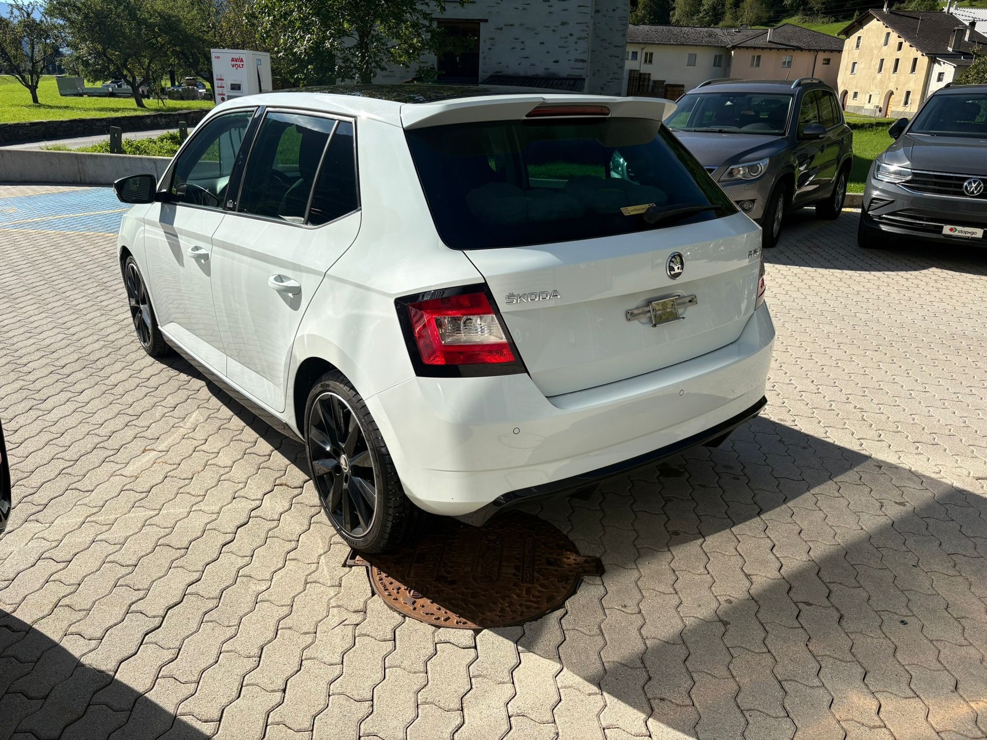 SKODA Fabia 1.0 TSI Monte Carlo-image-4