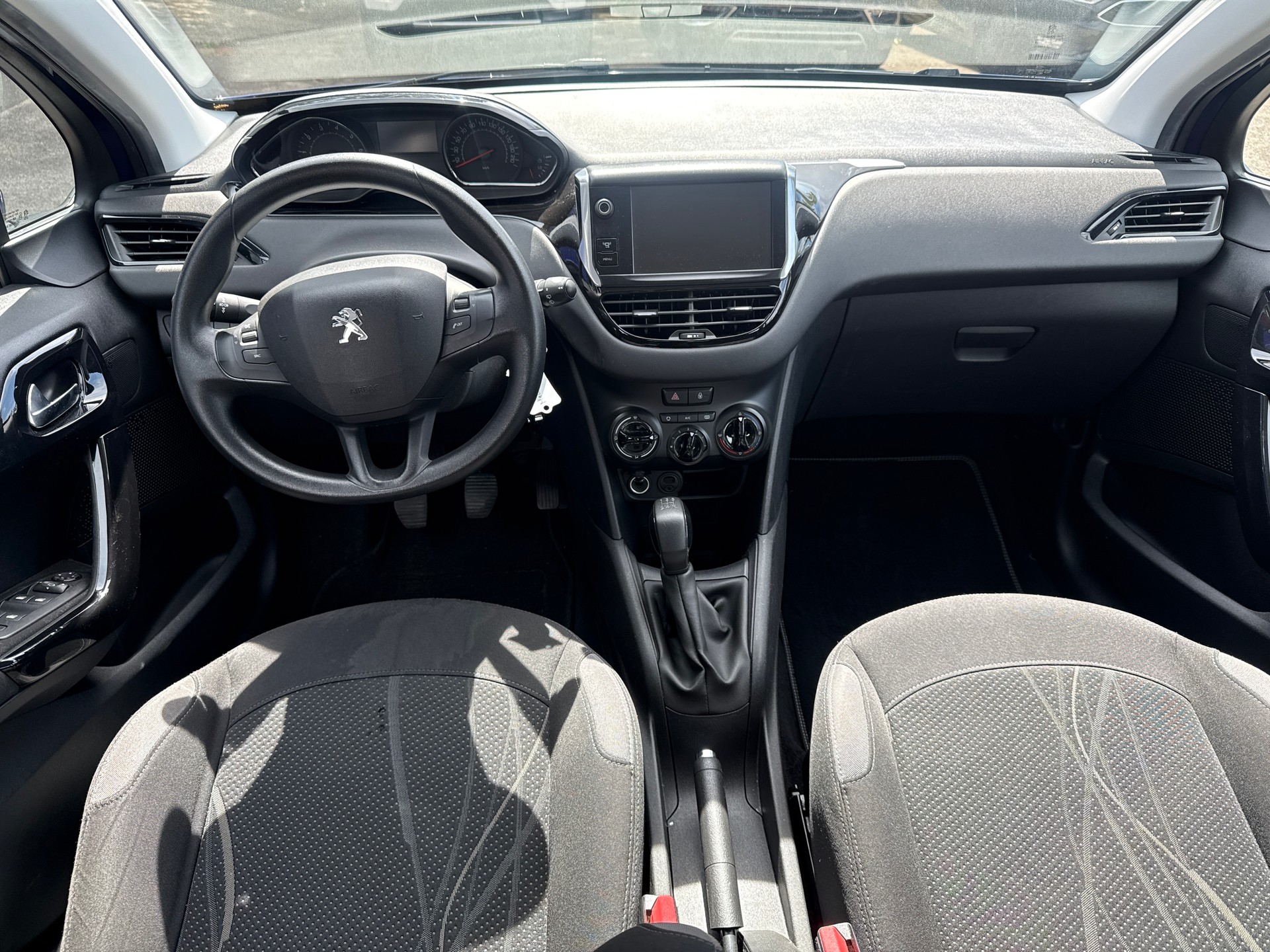 PEUGEOT 208 1.2 VTI Active-image-8
