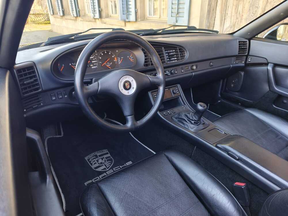 PORSCHE 944 Turbo Cabriolet-image-10