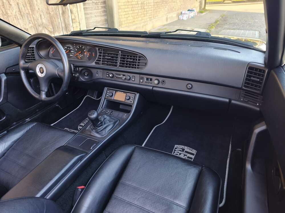 PORSCHE 944 Turbo Cabriolet-image-11