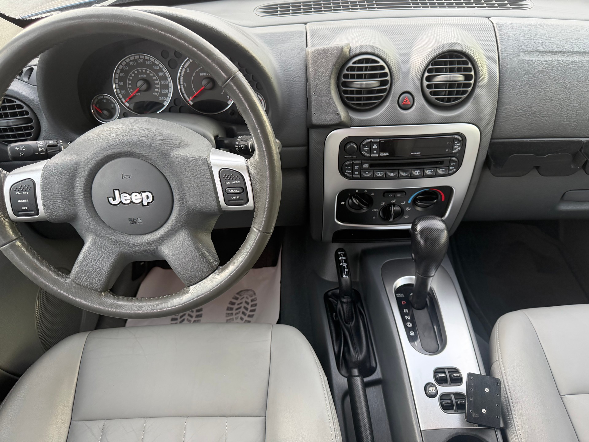 JEEP Cherokee 3.7 V6 Limited-image-10
