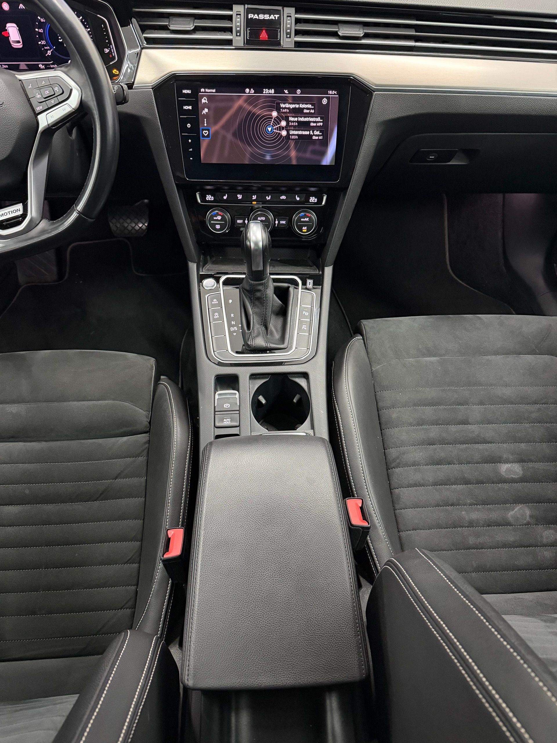 VW Passat 2.0 TDI BMT Elegance 4Motion DSG-image-11