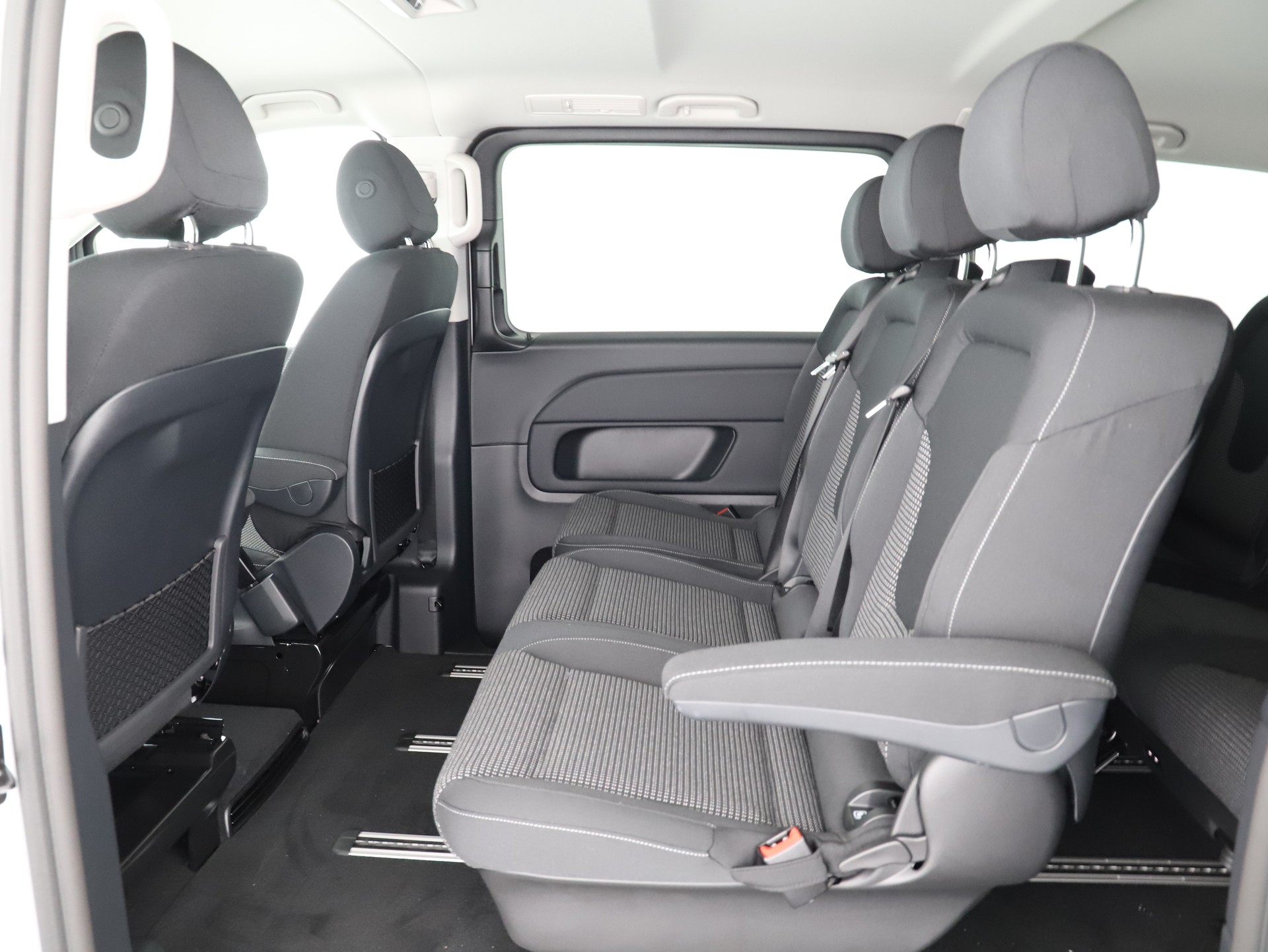 MERCEDES-BENZ V 250 d kpa. 4M Style-image-9