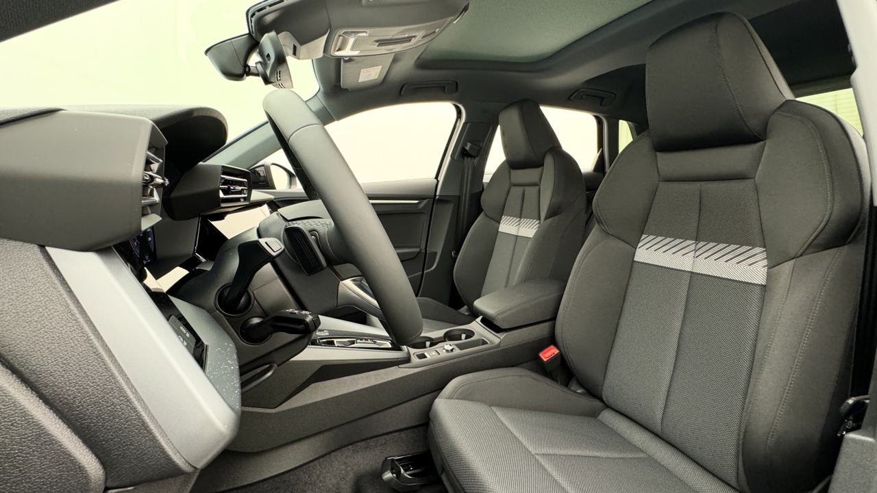 AUDI A3 Sportback TFSI 150 kW quattro S line S tronic-image-4