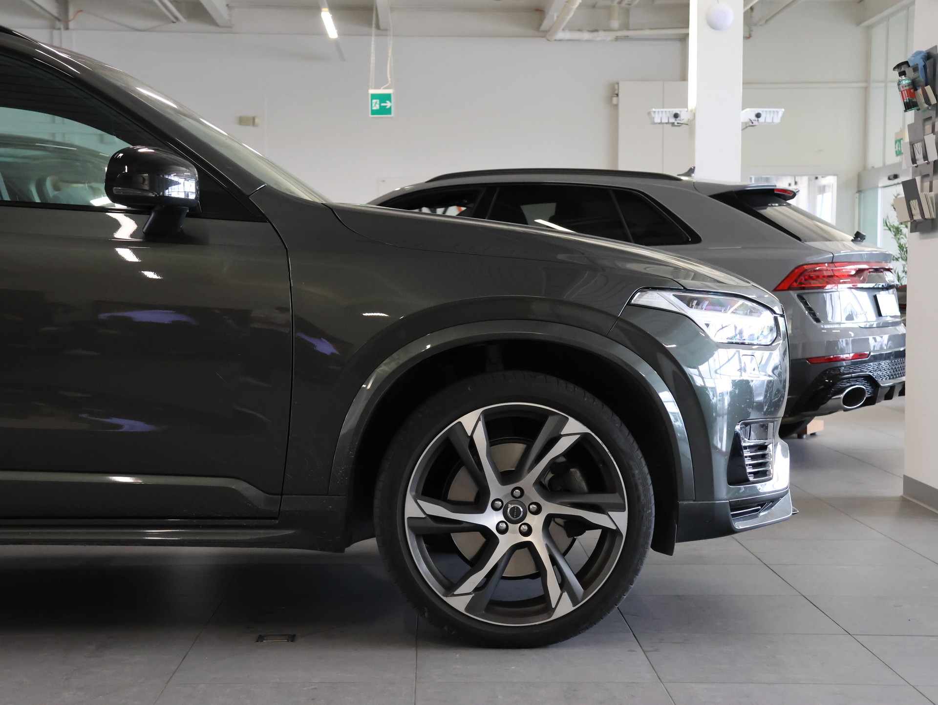 VOLVO XC90 T8 eAWD R-Design Geartronic-image-10