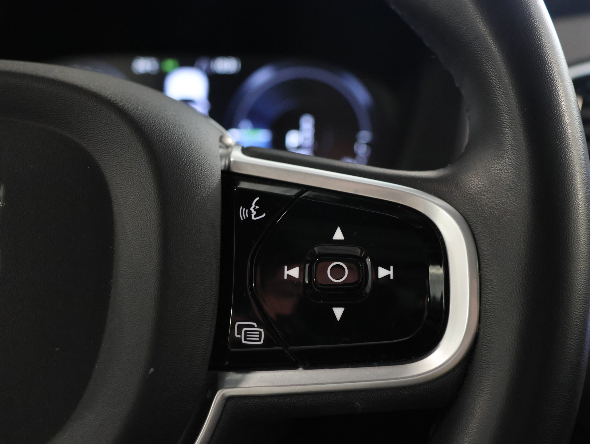 VOLVO XC90 T8 eAWD R-Design Geartronic-image-16