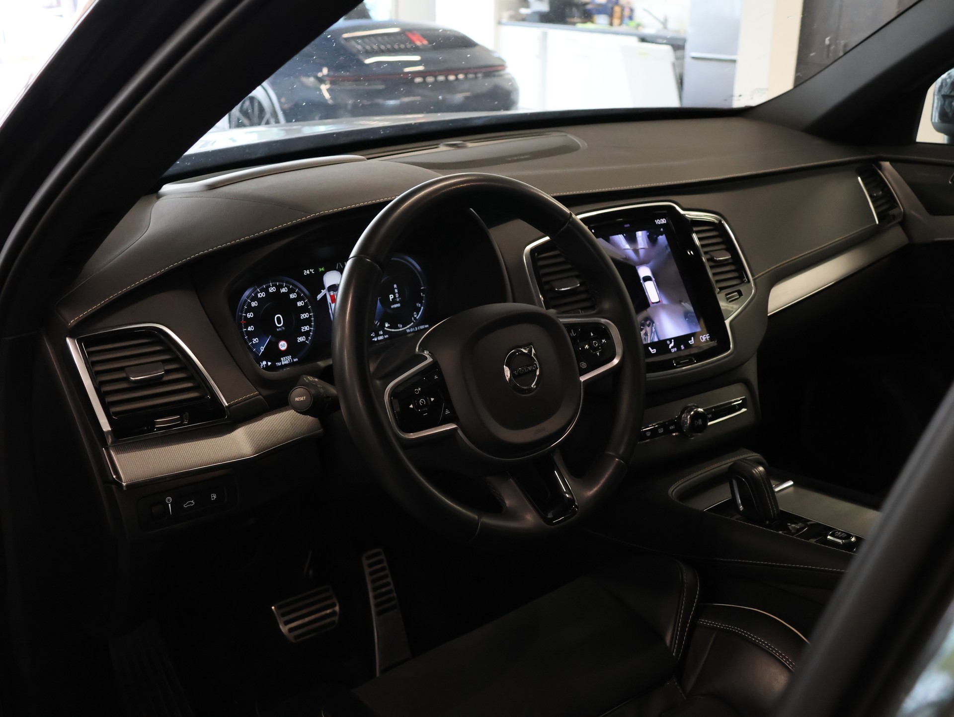VOLVO XC90 T8 eAWD R-Design Geartronic-image-13