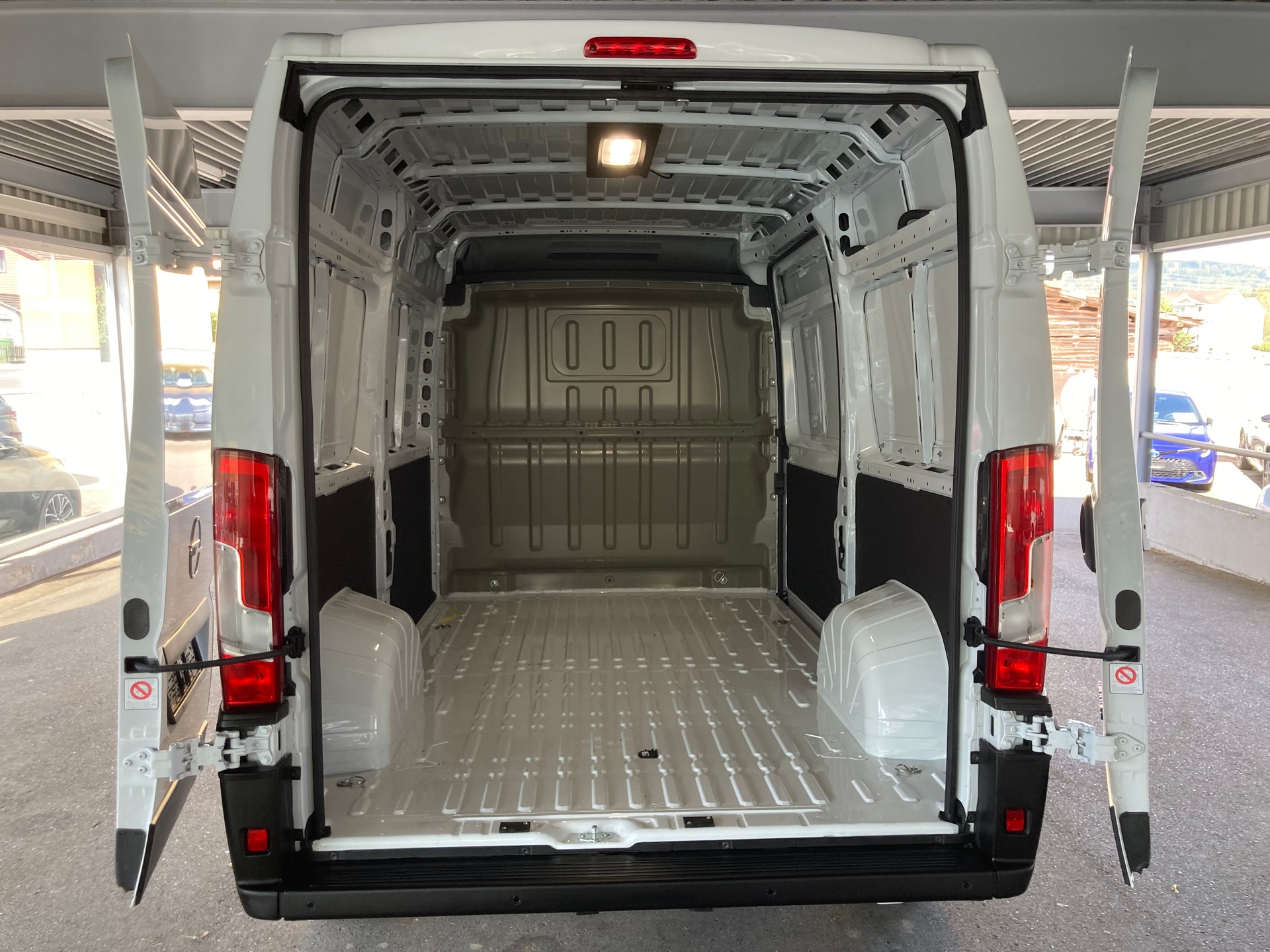 OPEL Movano 2.2 d 180PS 3,5t L2H2 Kasten-image-7