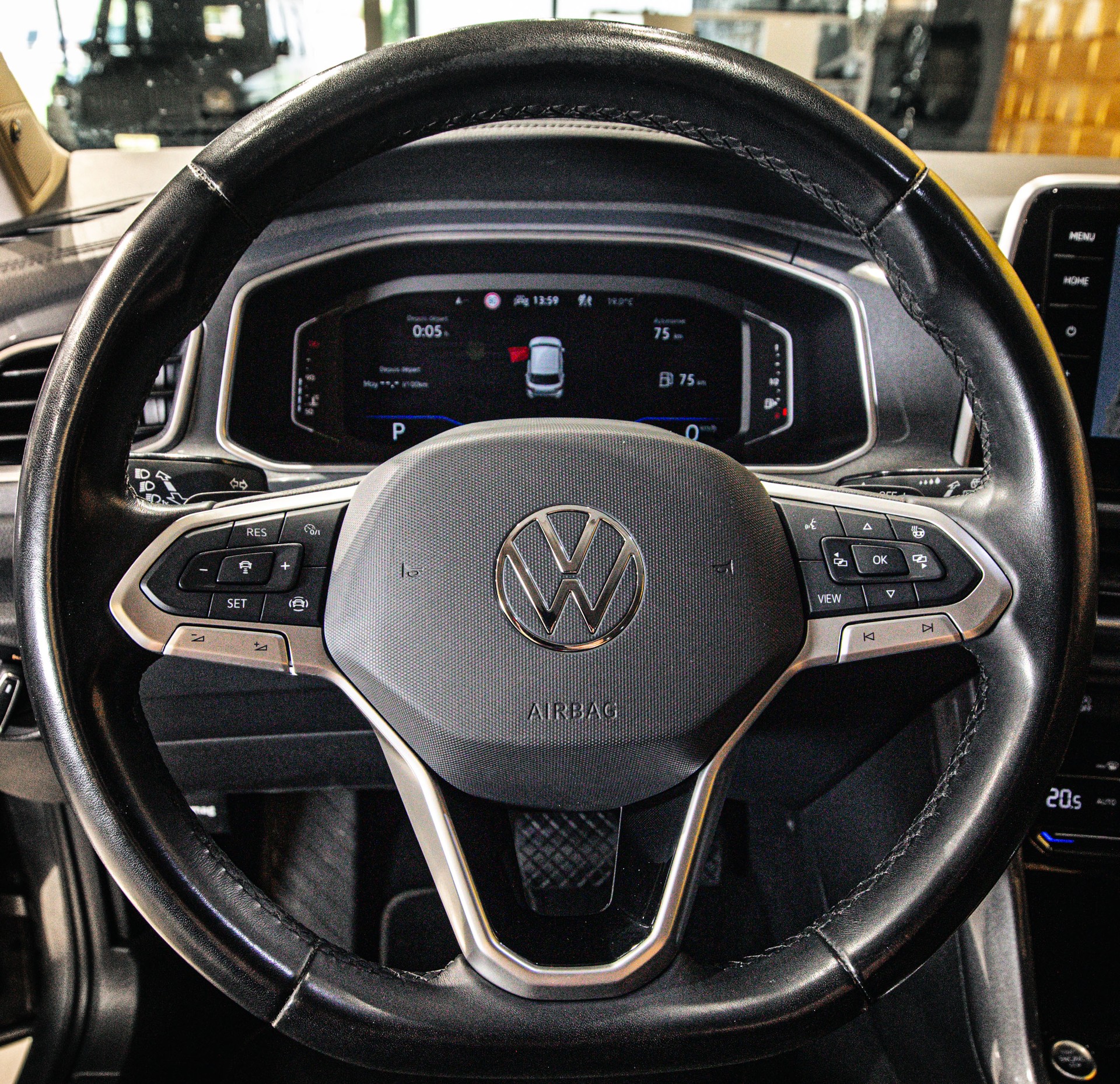 VW T-Roc 2.0 TSI Style DSG 4Motion-image-13