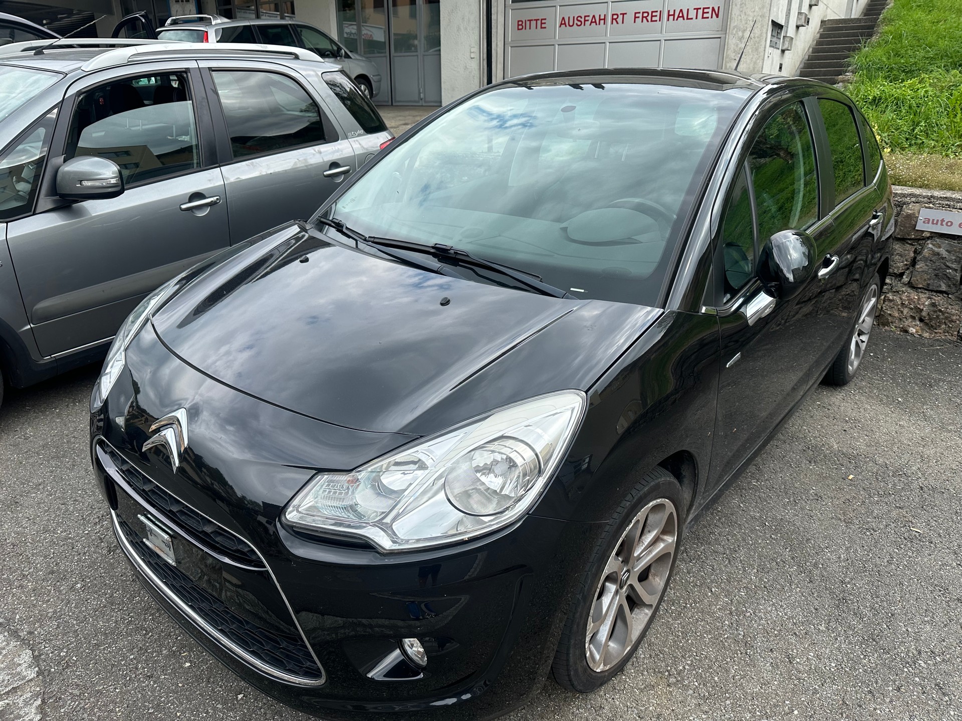 CITROEN C3 1.6i 16V Exclusive Automatic-image-2
