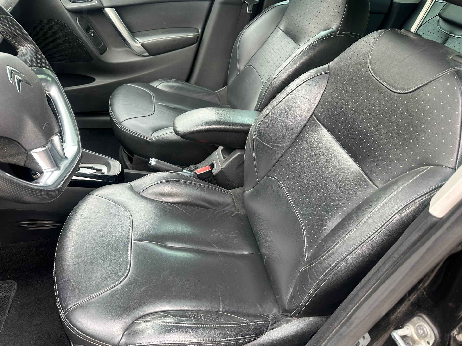 CITROEN C3 1.6i 16V Exclusive Automatic-image-5